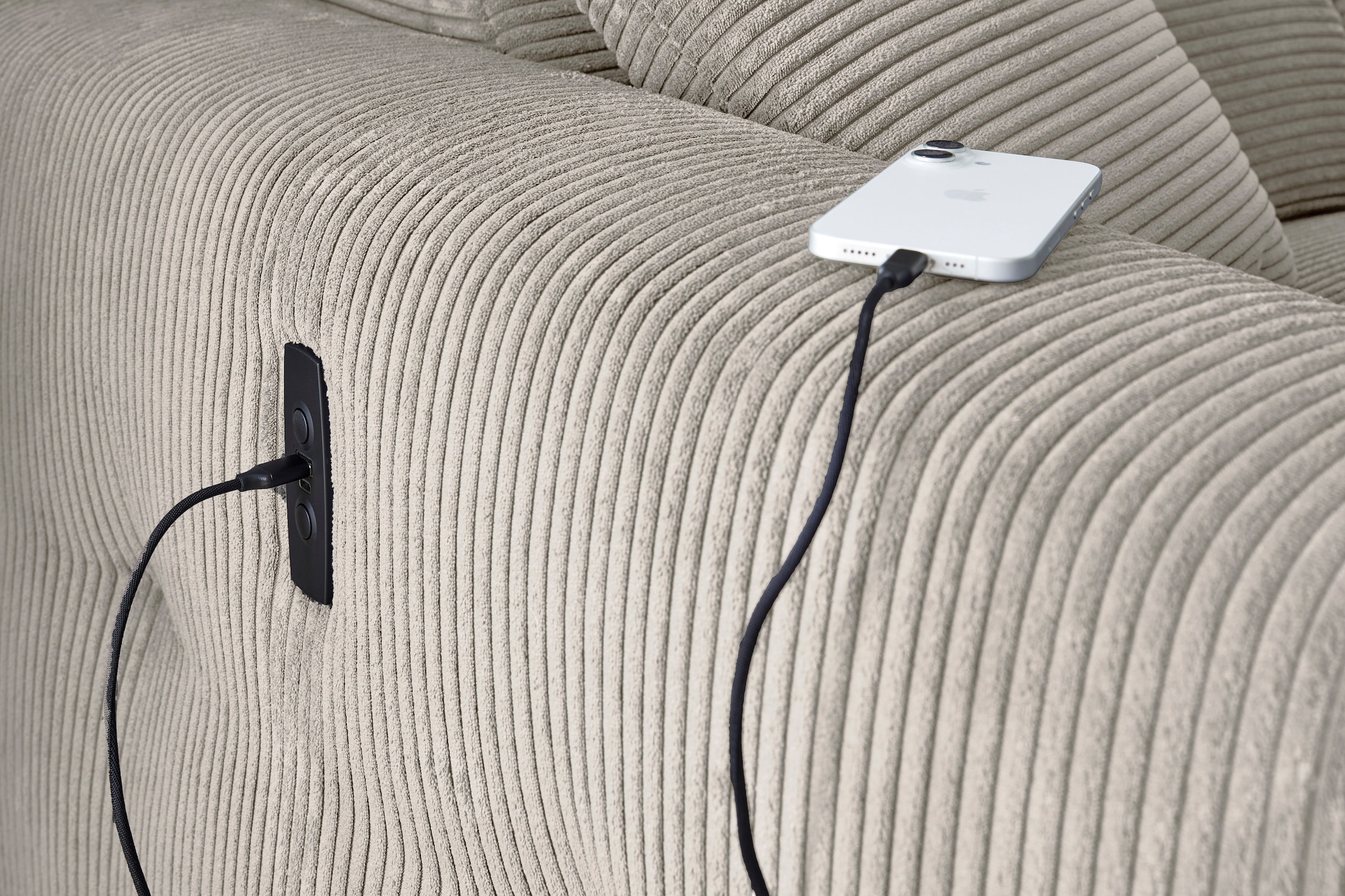 Jockenhöfer Gruppe Ecksofa »Cremona L-Form, B: 263 cm, mit 30 cm elektr. Sitztiefenverstellung« 140kg Belastbarkeit je Sitz, Kopfteilverstellung & USB-Anschluss