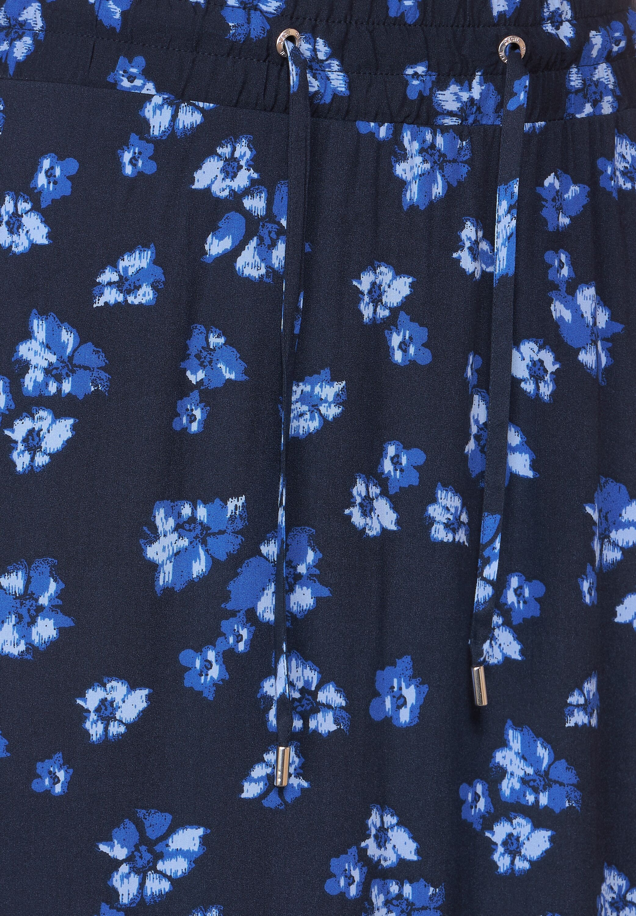5. Bild von Cecil Maxirock, mit allover Blumenprint
