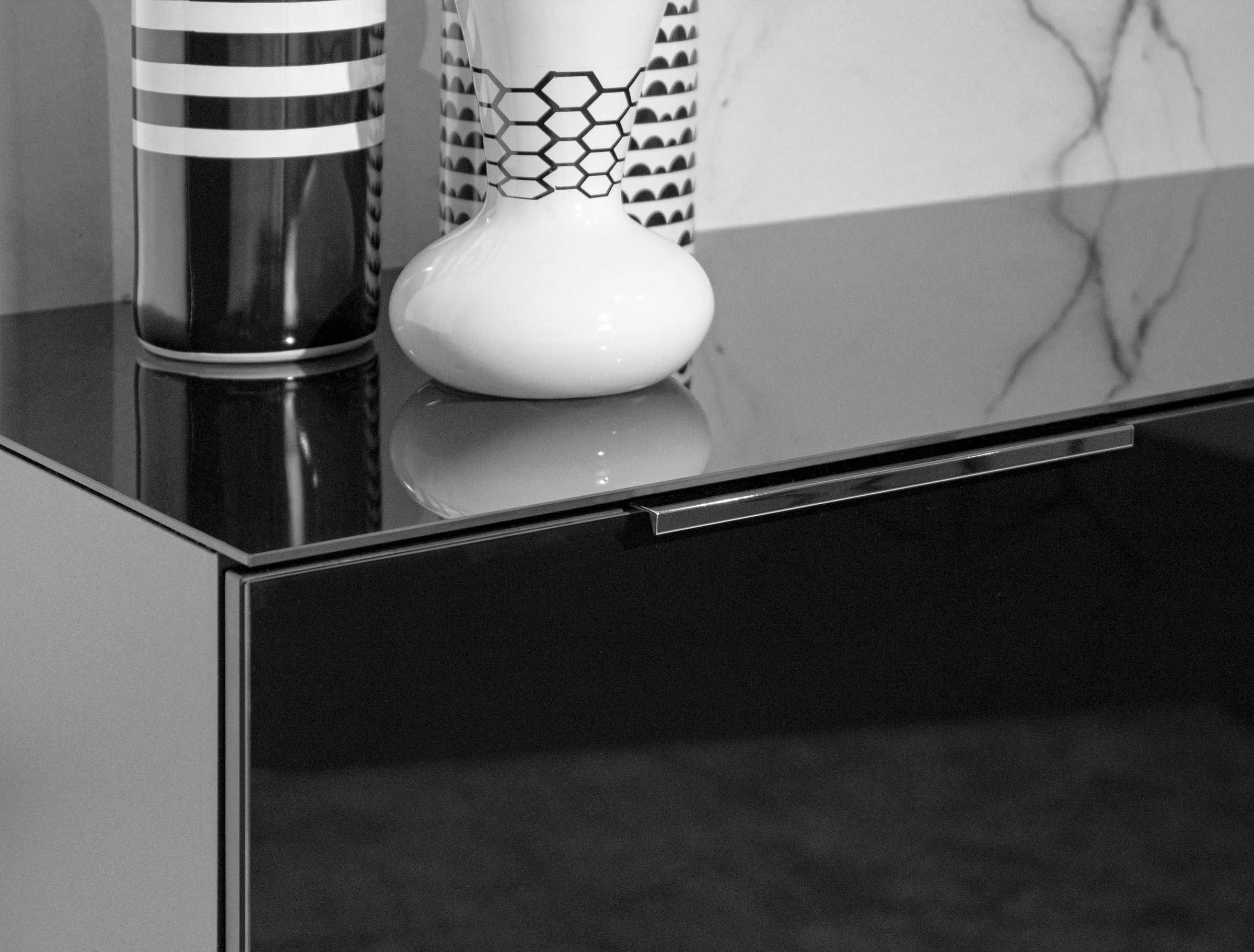 GERMANIA Sideboard »Oakland«, in 2 Breiten, Fronten und Oberboden mit Glasauflage