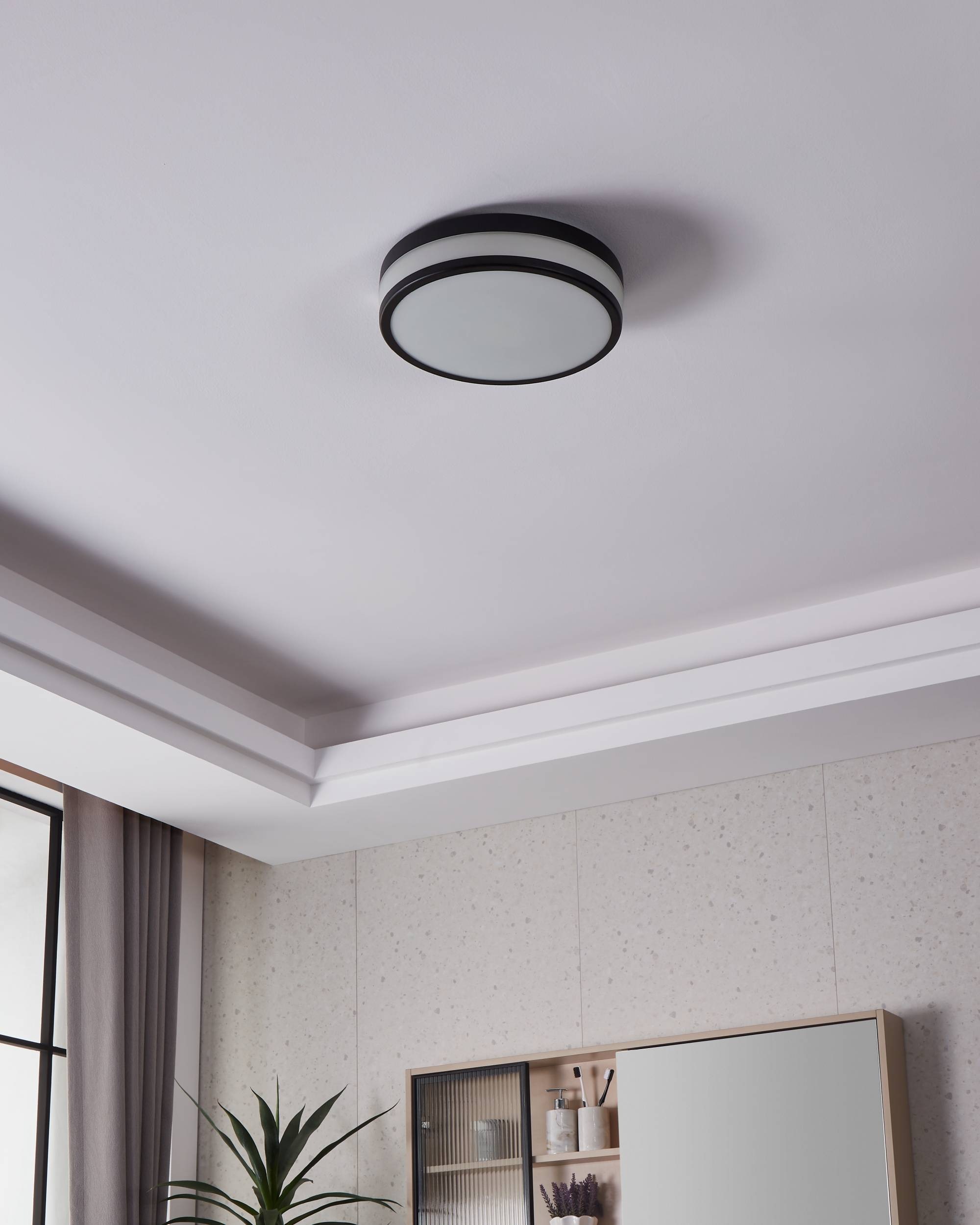 EGLO Deckenleuchte »LED Palermo Deckenlampe, Wohnzimmerlampe, Metall und Glas, IP44, Lampe« LED-Modul 1 Stk. Warmweiß Wand-/Deckenleuchte - H7,5 x Ø30 cm - schwarz - 3X5,7W inkl.