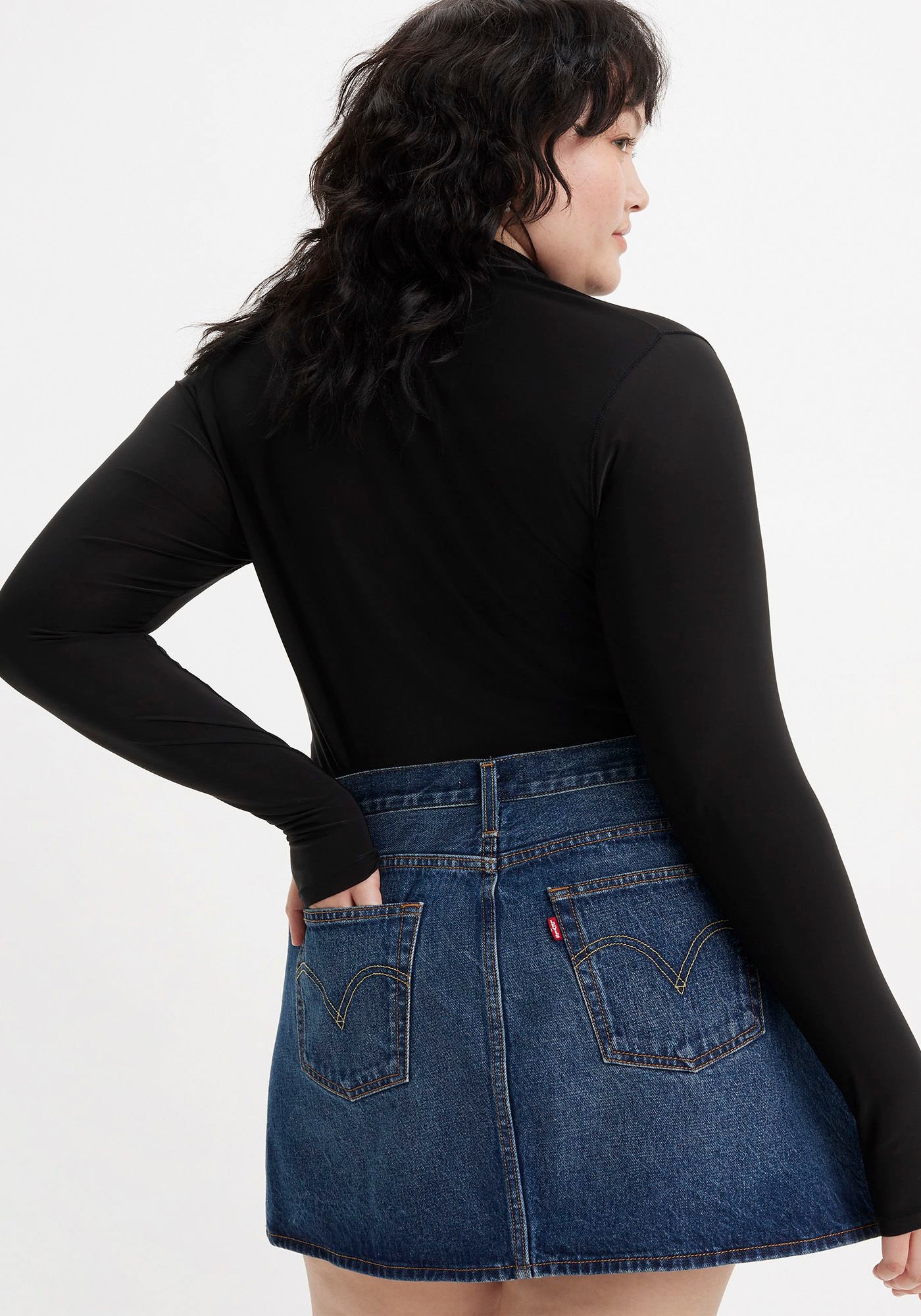 Levi's® Plus Jeansrock »PLUS NEW ICON SKIRT«, mit ausgefranster Kante und Destroyed Details