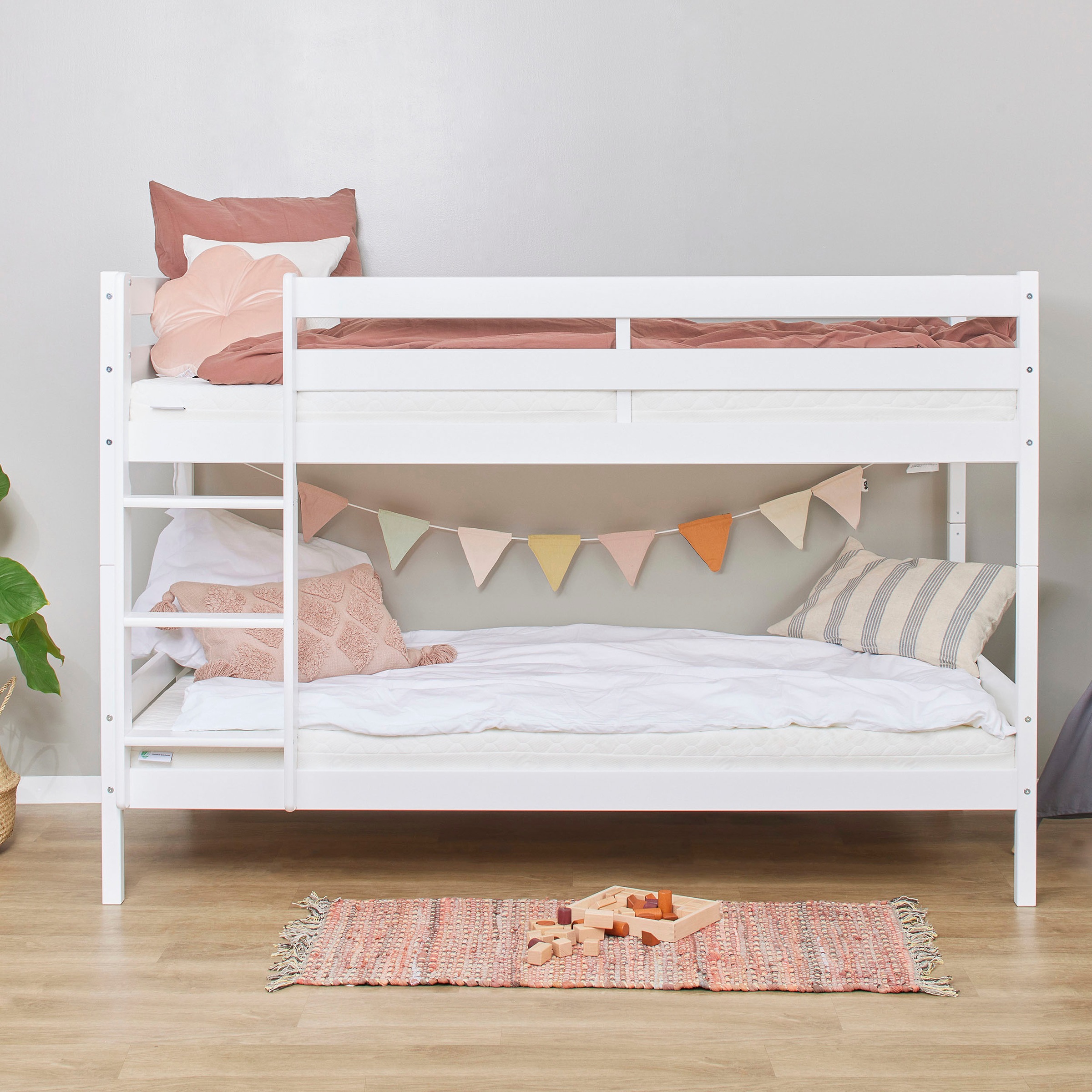 Hoppekids Etagenbett »ECO Comfort Kinderbett 90x200 oder 70x160 aus Massivholz in 4 Farben« TÜV, FSC und Nordisches Umweltzeichen – wahlweise mit Matratzen