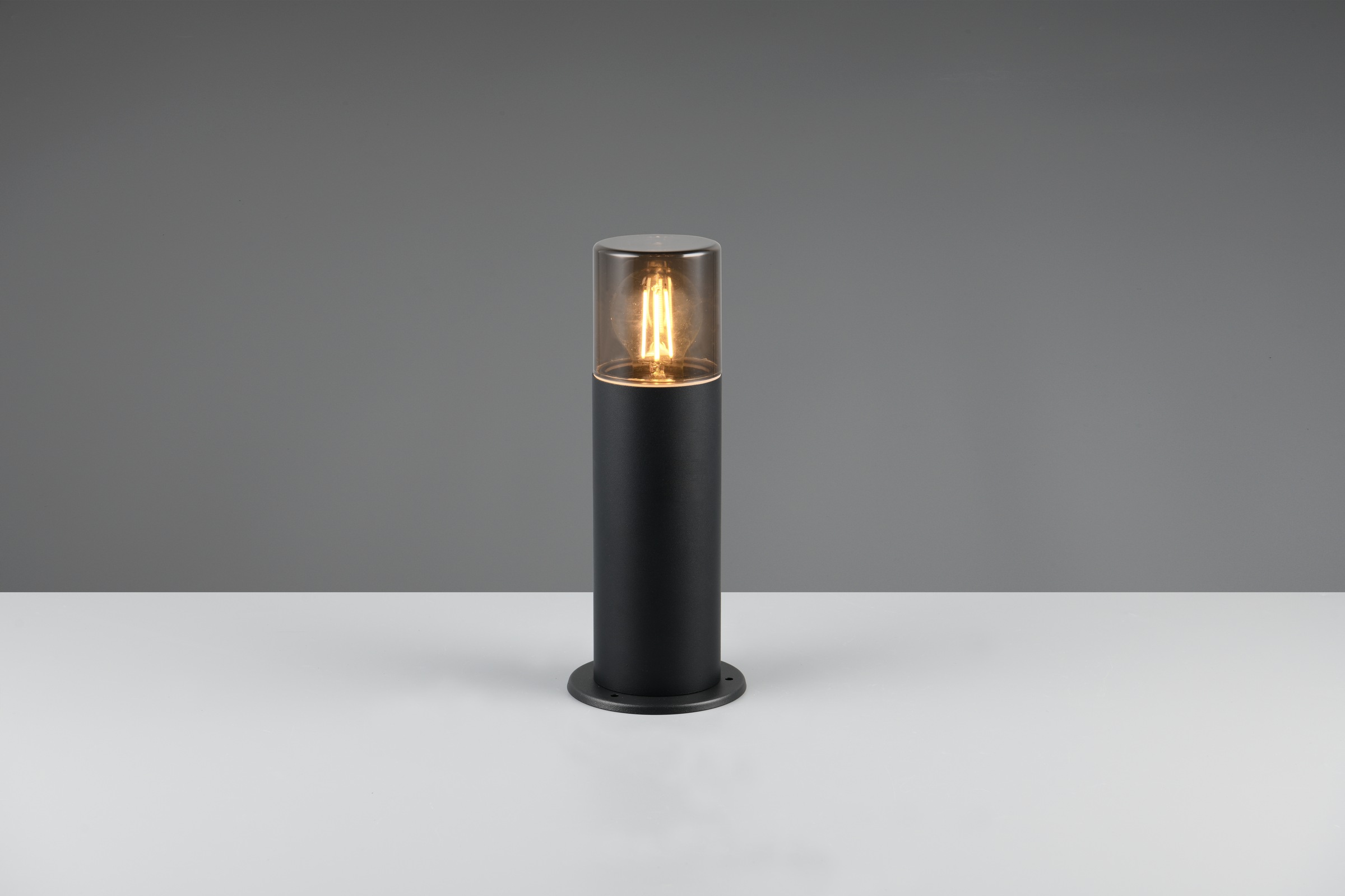 TRIO Leuchten Außen-Stehlampe »HOOSIC, Outdoor Wegeleuchte Ø 12cm, exkl 1x E27 max 28W« E27 1 Stk. warmweiß - kaltweiß Garten Stehleuchte IP44 mit getöntem Lampenschirm (rauchfarbig)