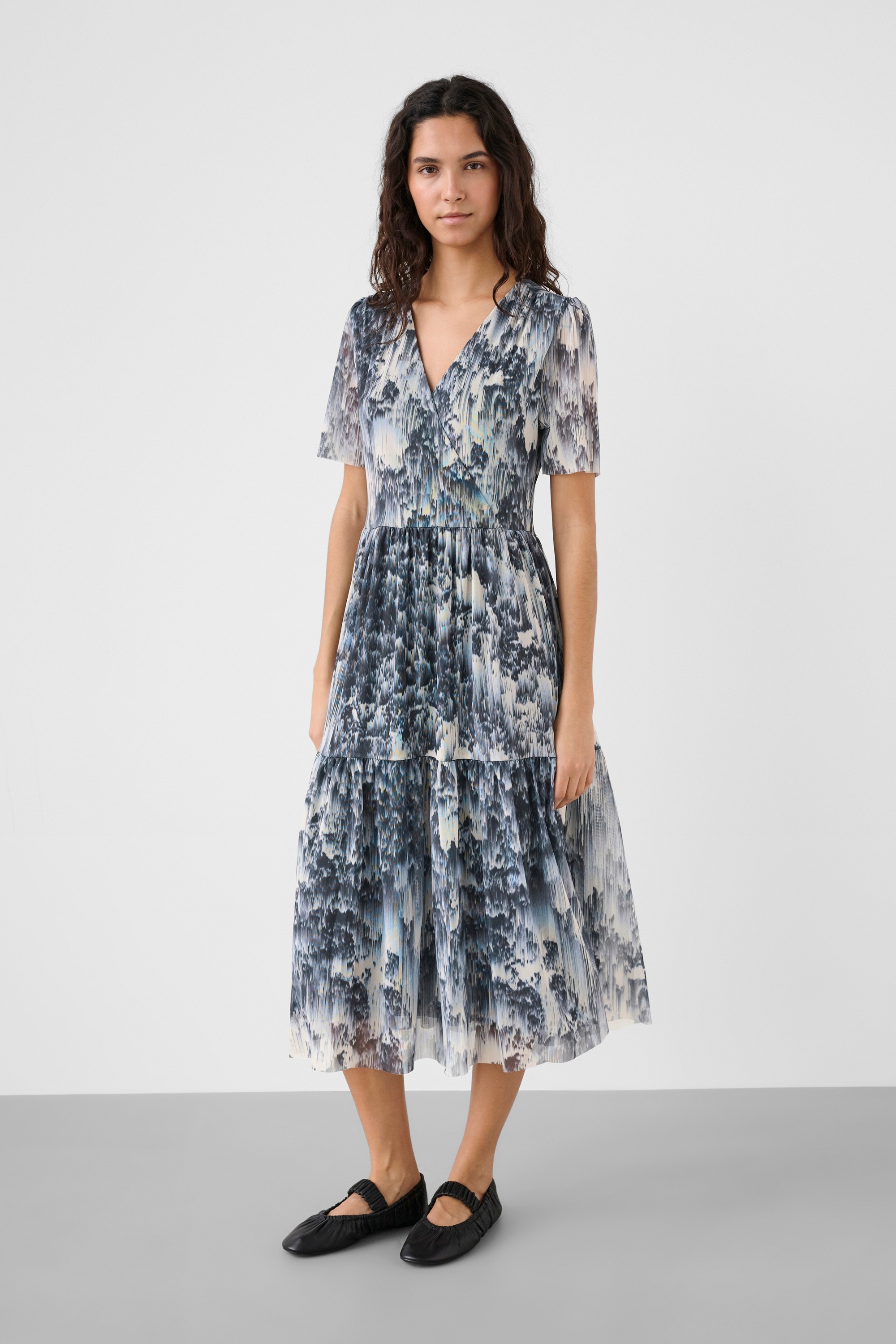SOAKED IN LUXURY Jerseykleid »Jerseykleid SLAldora«