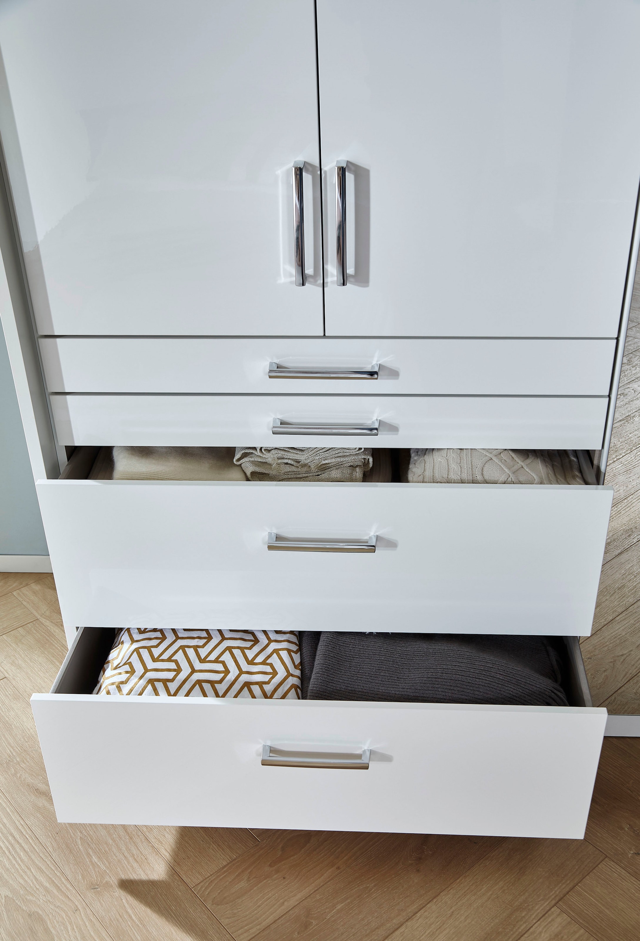 rauch Drehtürenschrank »Kleiderschrank Schrank Garderobe Garderobenschrank Topseller HOMBURG«, mit viel Stauraum, oberer Schubkasten mit Einteilung MADE IN GERMANY