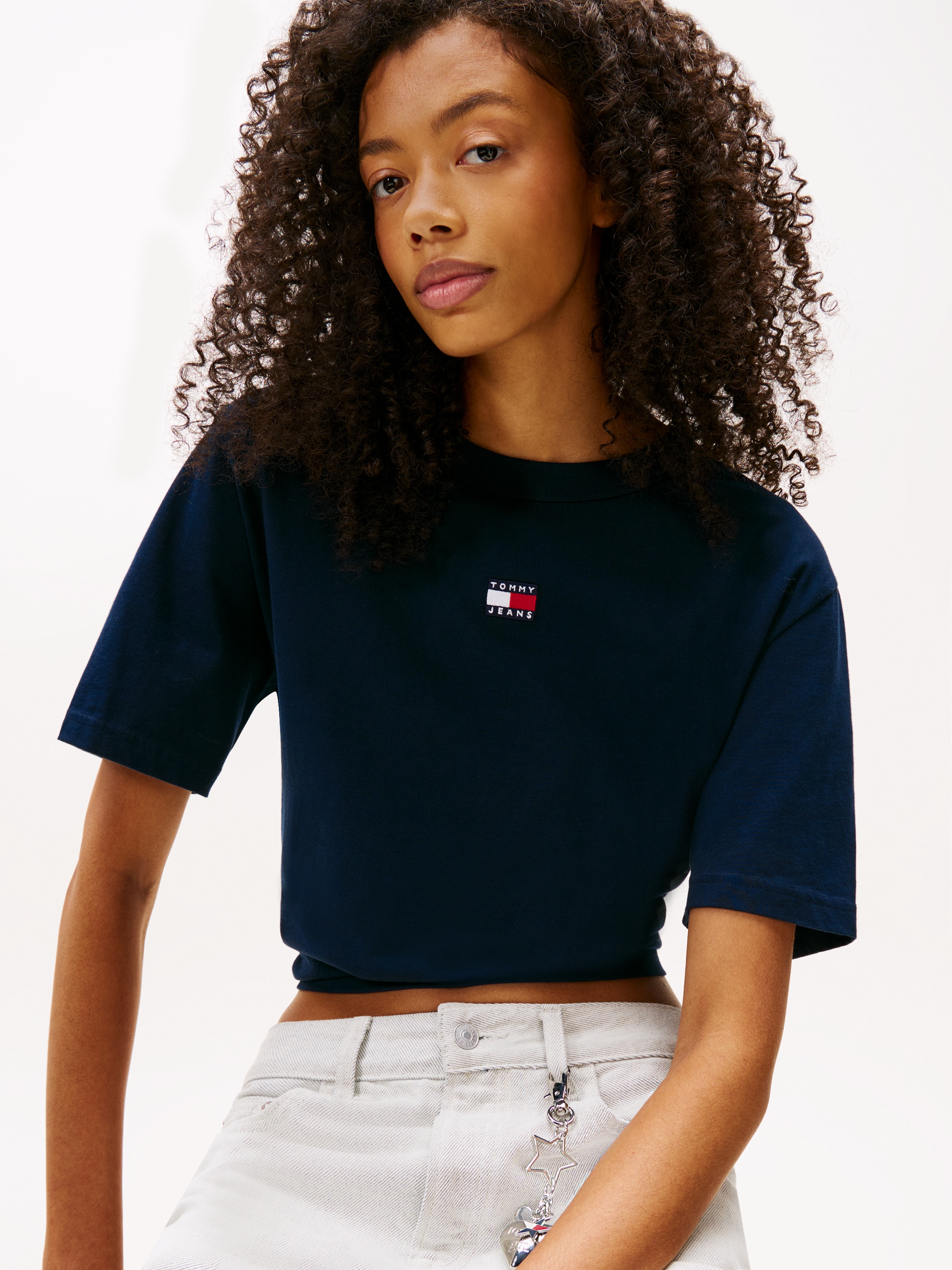 Tommy Jeans Kurzarmshirt »TJW BXY BADGE TEE EXT« im Boxy Fit