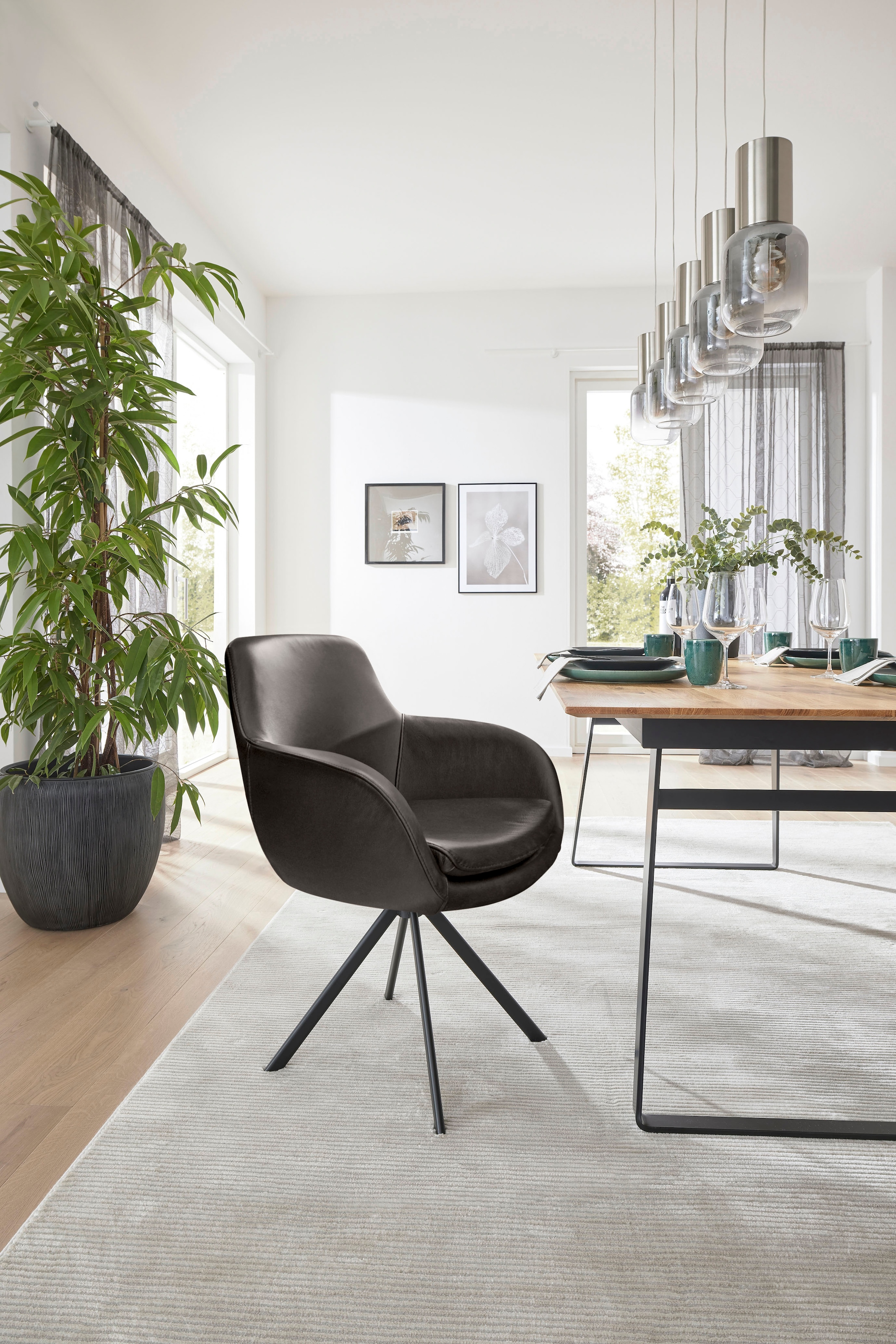 Musterring Esszimmerstuhl »Tavia«, (Set), 2 St., Echtleder, Stativgestell Eisen schwarz, Drehfunktion optional, diverse Farben
