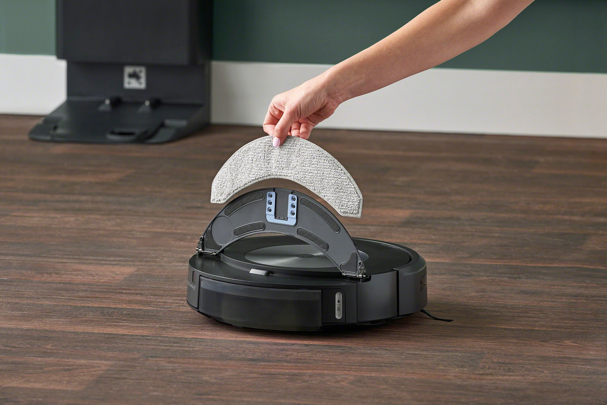 iRobot Saugroboter »Roomba Combo j7 (c715840)«, Saug- und Wischroboter