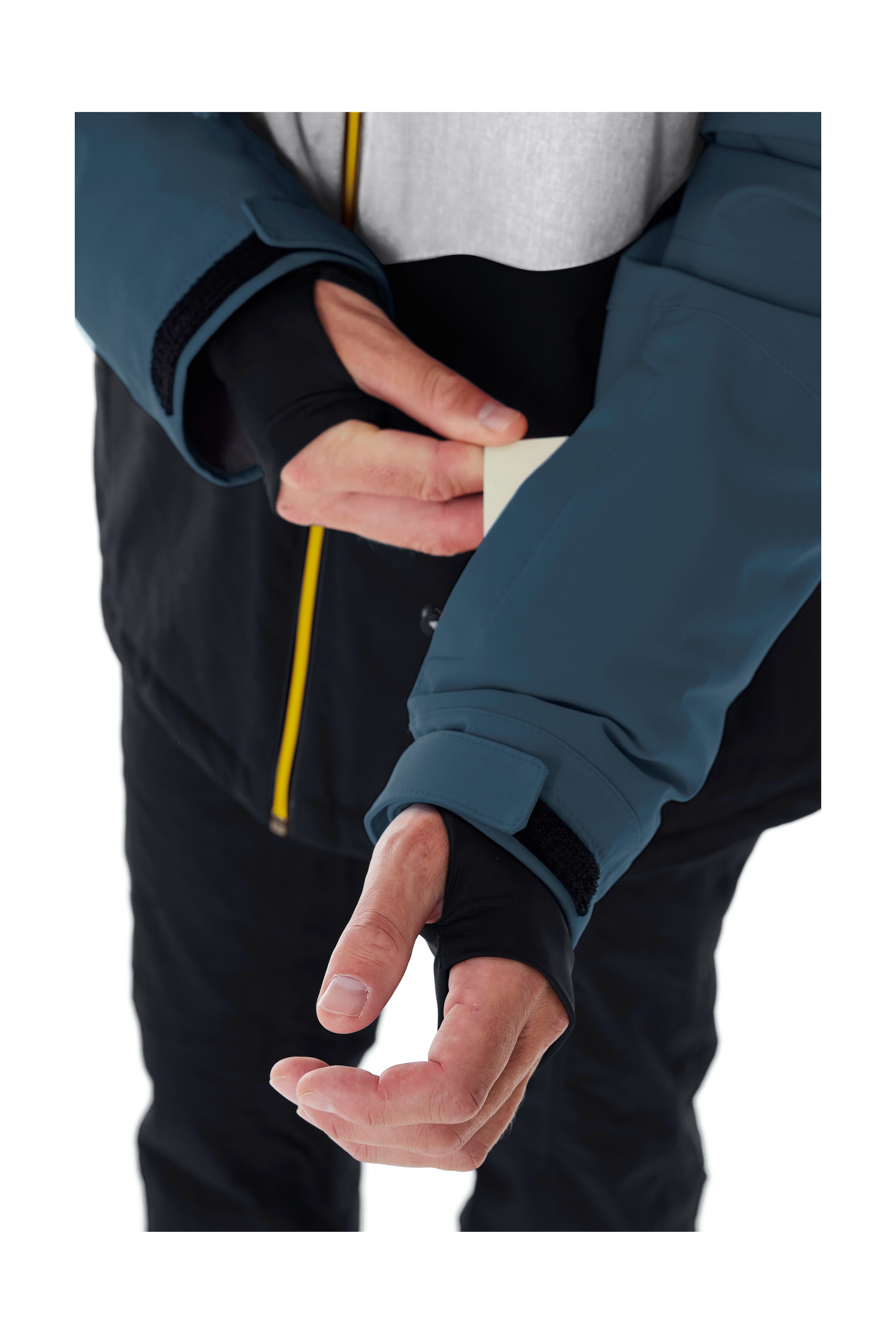 Killtec Skijacke »KSW 45 MN SKI JCKT« Trendige, wasserdichte Skijacke mit abnehmbarer Kapuze und Schneefang