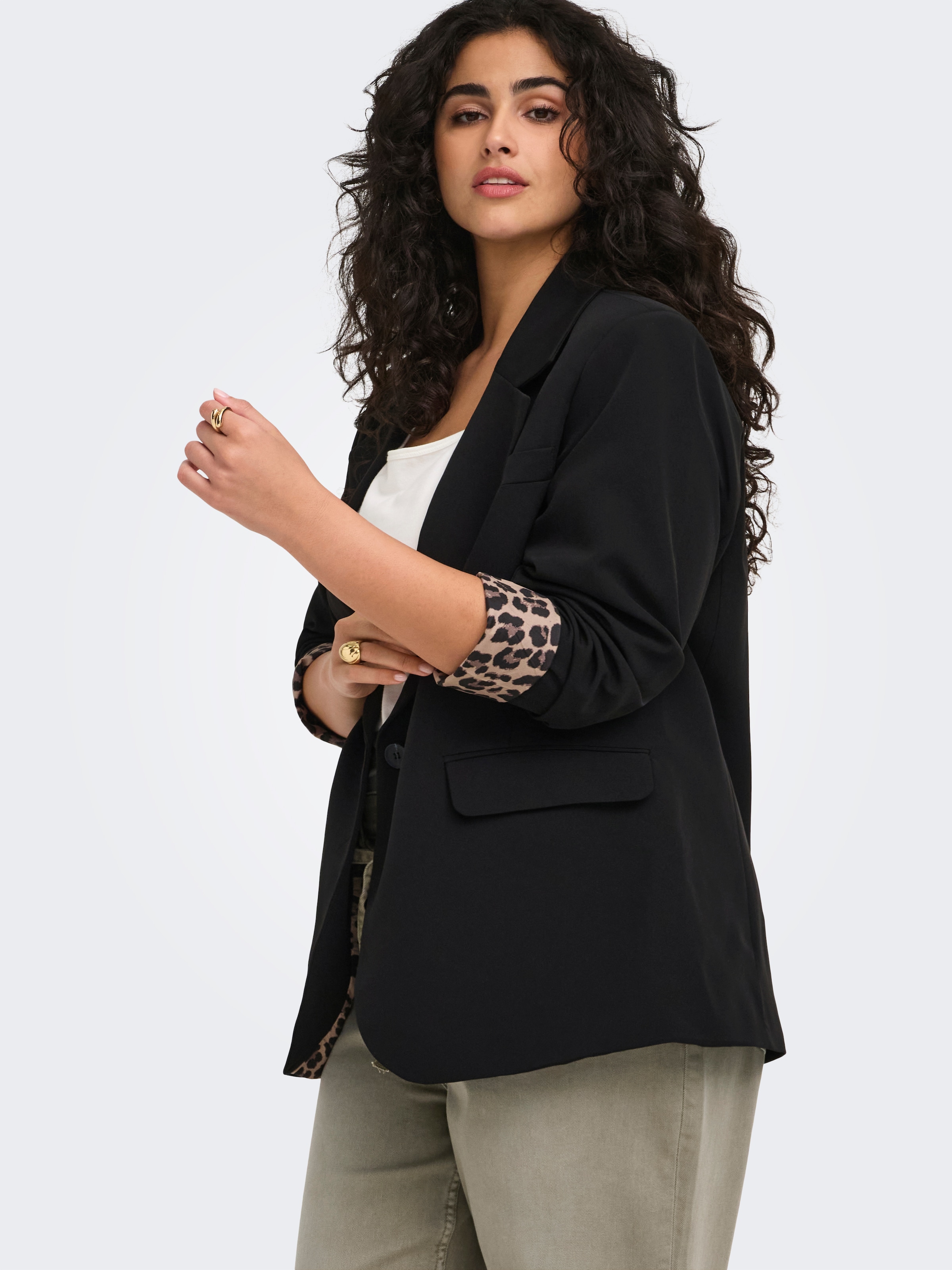 ONLY CARMAKOMA Kurzblazer »CARLANA-BERRY L/S REG BLAZER TLR« Kunstfaser