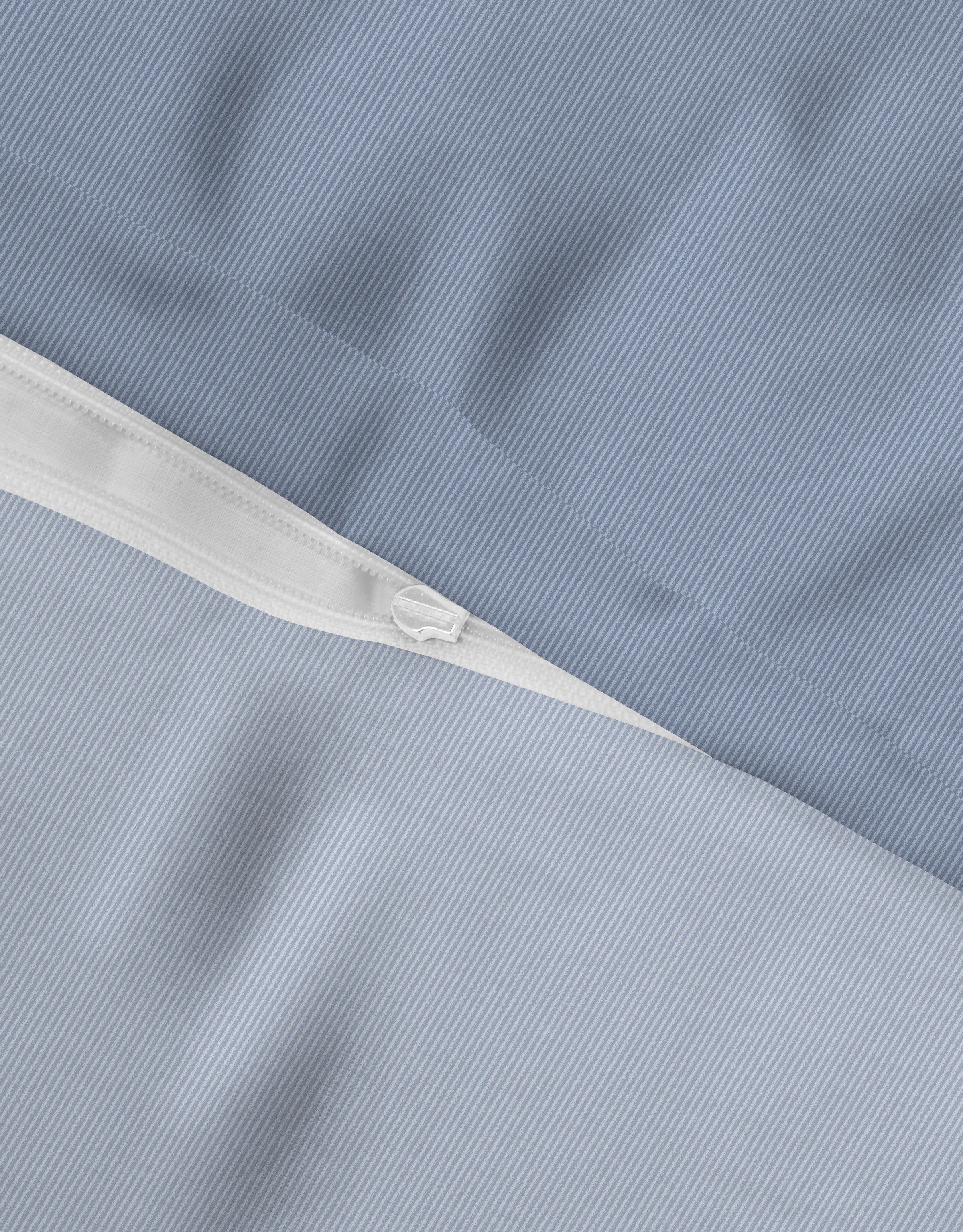 Biberna Wendebettwäsche »0615211 Premium Satin aus 100% Baumwolle mit Reißverschluß« 2 Stk. seidig glatt & atmungsaktiv, Reißverschluss, Feine Streifen