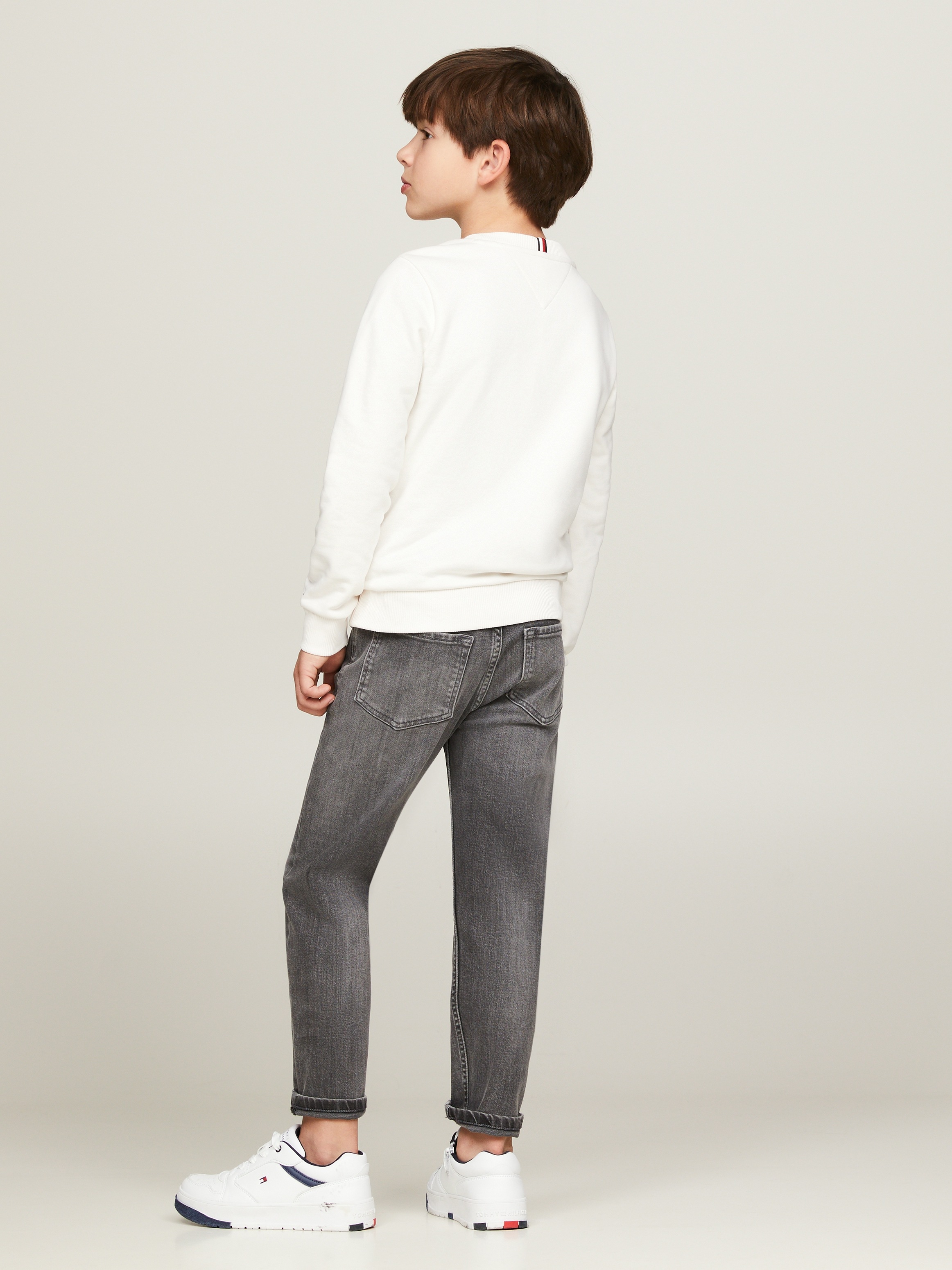Tommy Hilfiger Sweatshirt »MONOTYPE FLOCK REG SWEATSHIRT«, Kinder bis 16 Jahre mit Logoschirftzug
