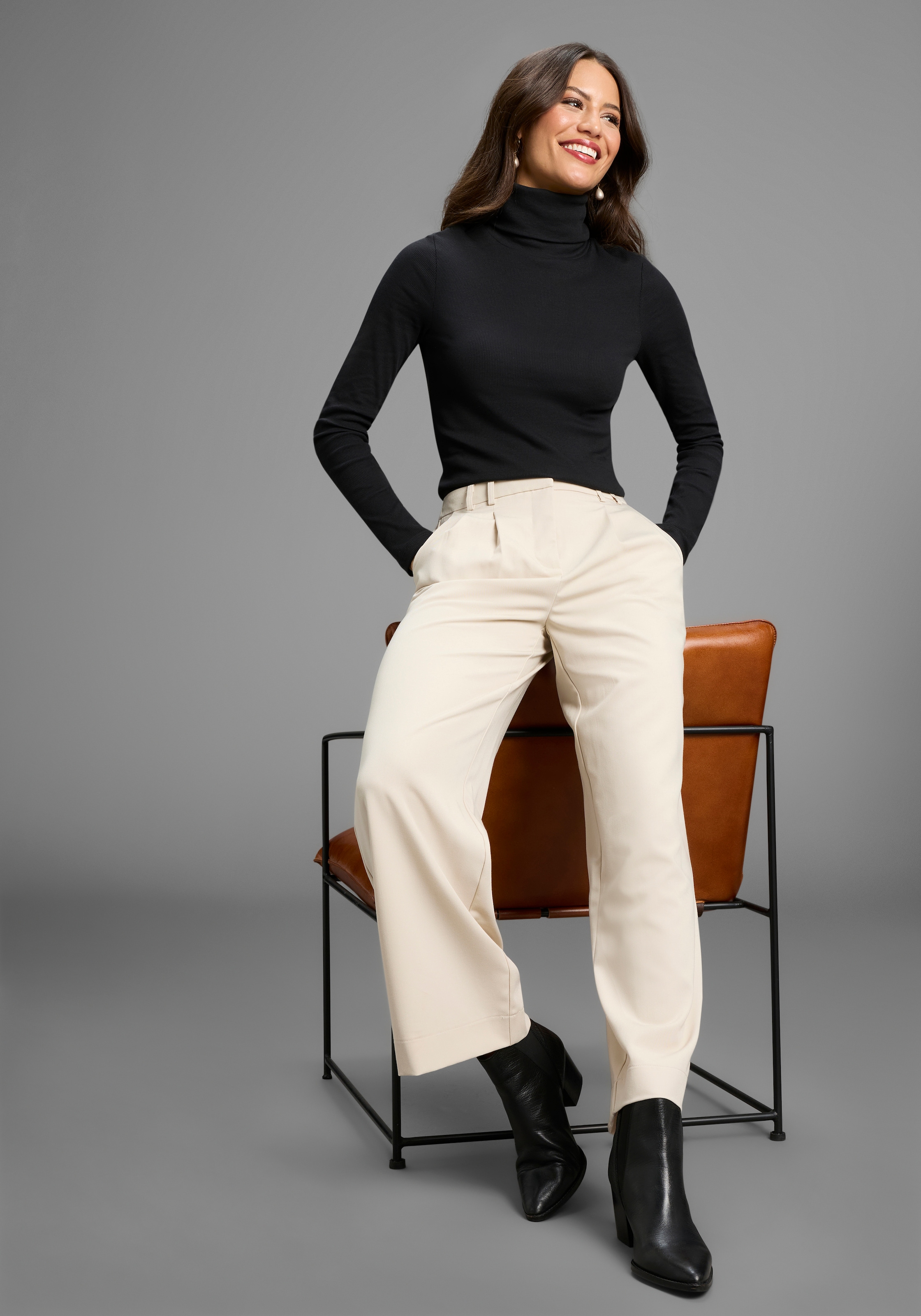 AJC Langarmshirt sehr figurbetont,  Rollkragen,  Basic-Stil