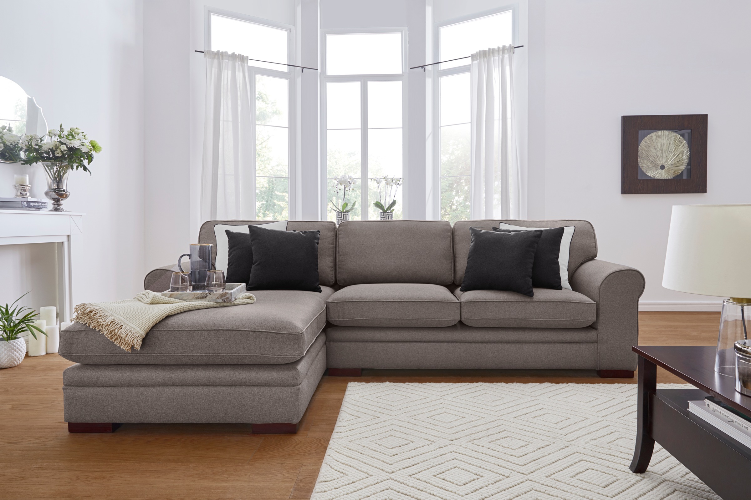 Home affaire Ecksofa »Broughton L-Form«, weicher Sitzkomfort, incl. 4 Zierk günstig online kaufen