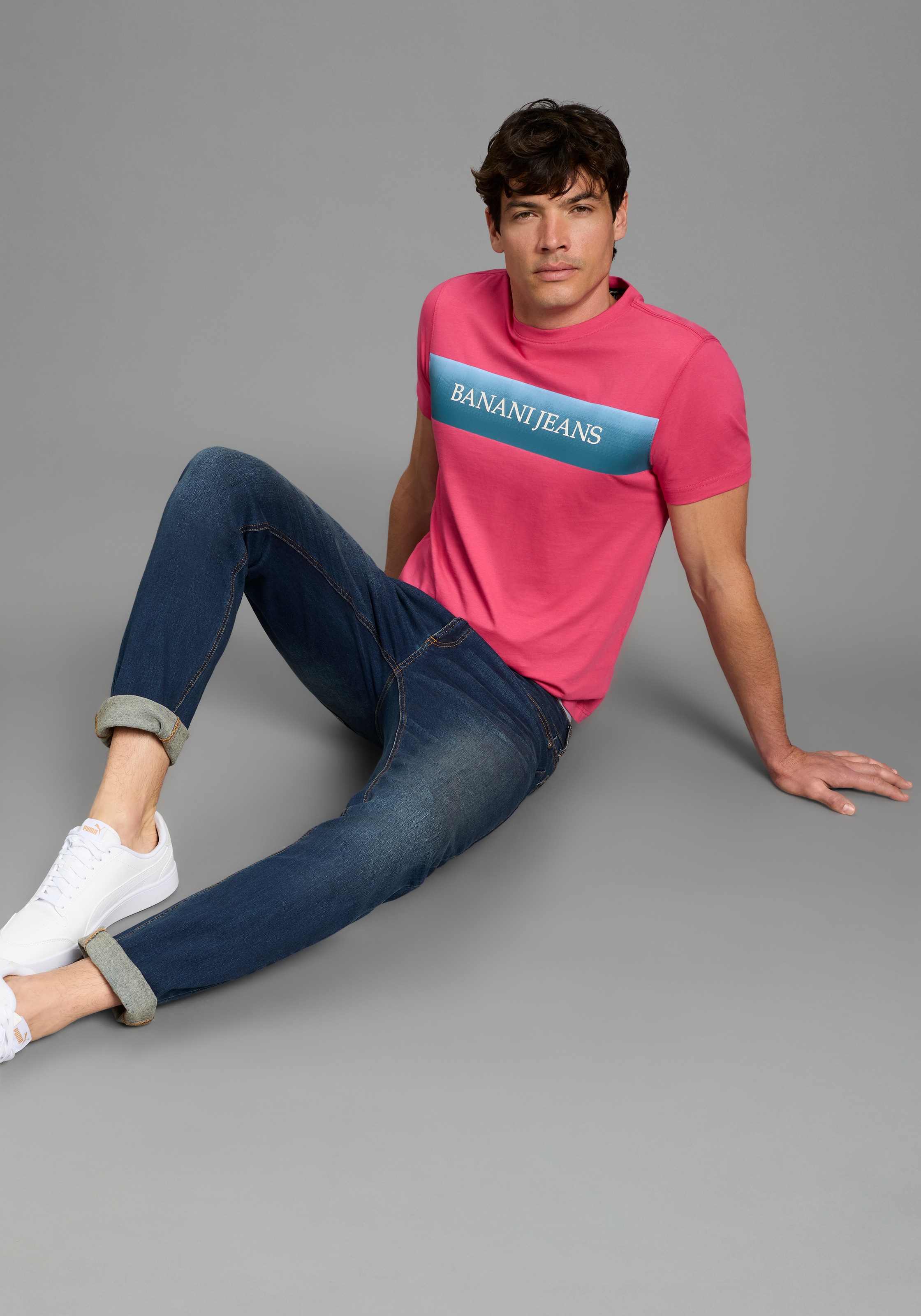 Bruno Banani T-Shirt Halbarmshirt, mit Rundhalsausschnitt, bedruckt, aus Single Jersey