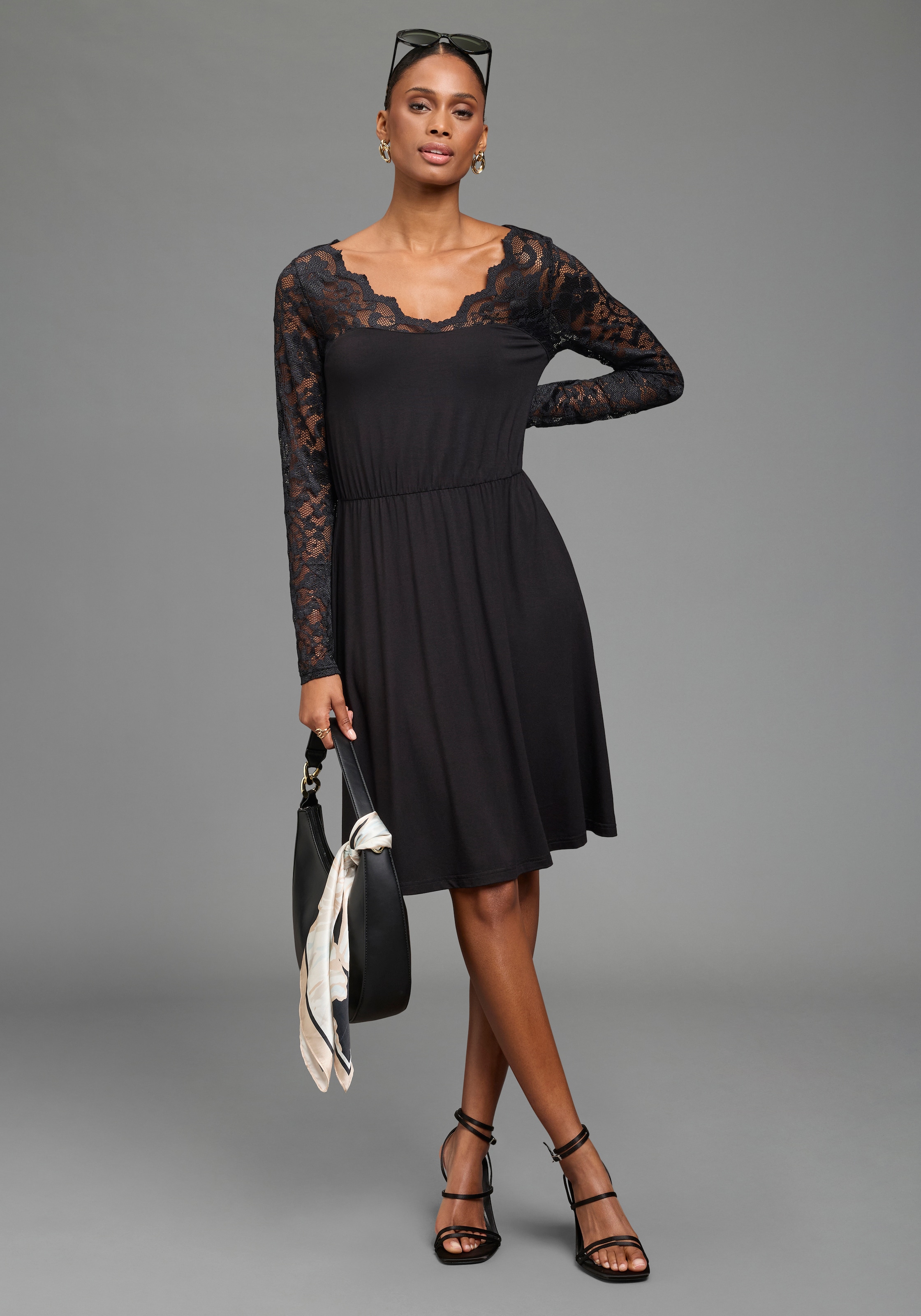 Laura Scott Spitzenkleid »mit elastischer Taille« aus Viskose-Jersey, figurbetonte Passform mit schwingendem Rock
