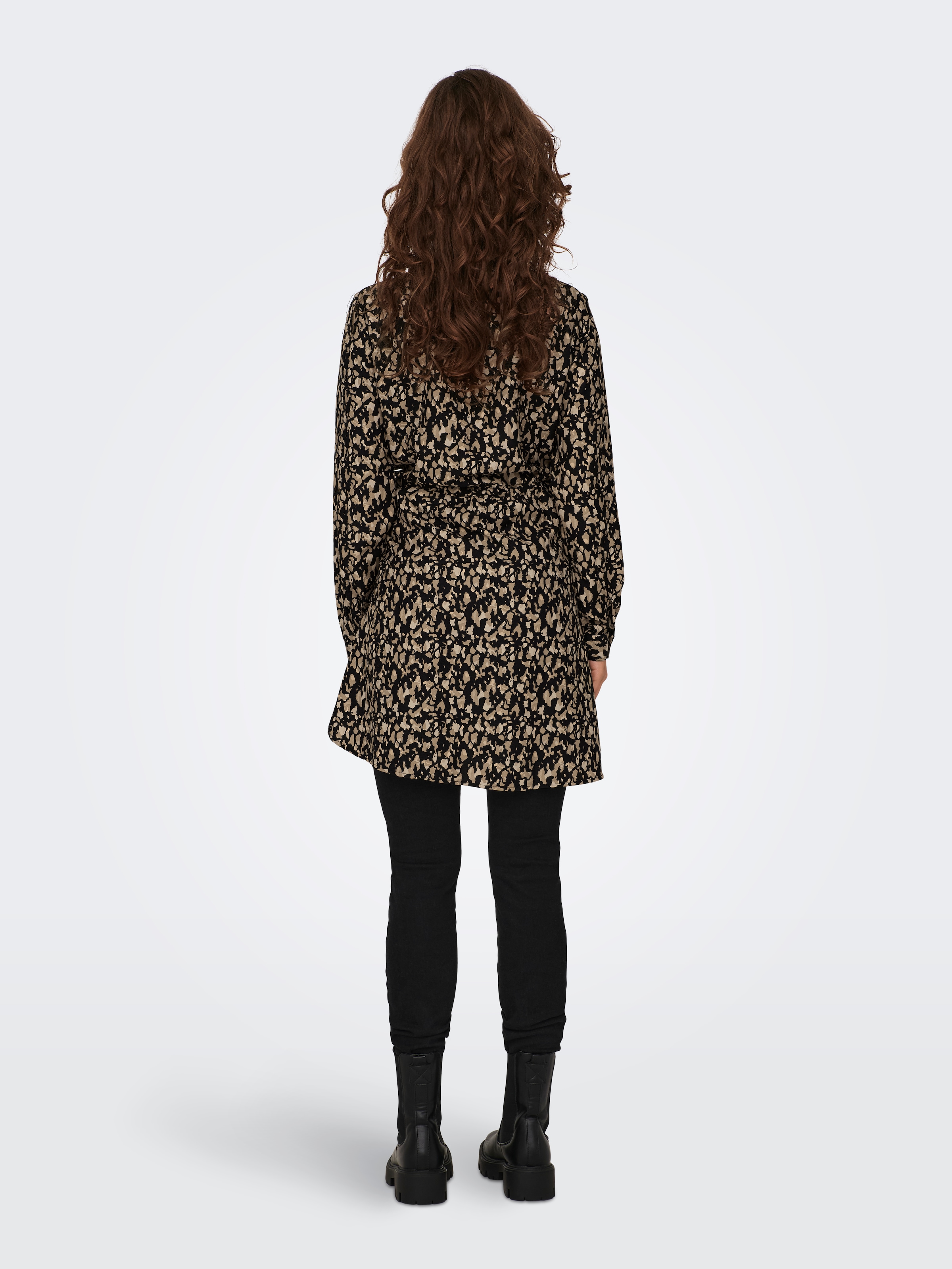 ONLY Druckkleid »ONLCORY LIFE L/S V-NECK TUNIC WVN NOOS« Sommerkleid mit Taillengürtel