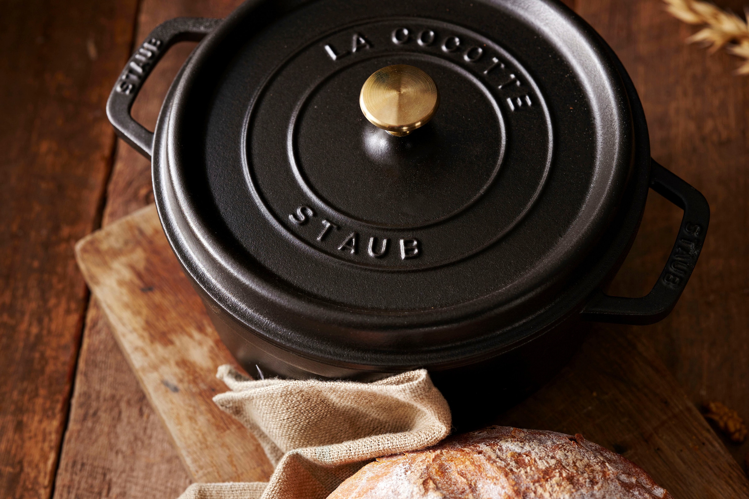 STAUB Bräter »Cocotte«, Gusseisen, (1 tlg.), robust, langlebig, perfekte Hitzeverteilung, Aromaregen-Deckel