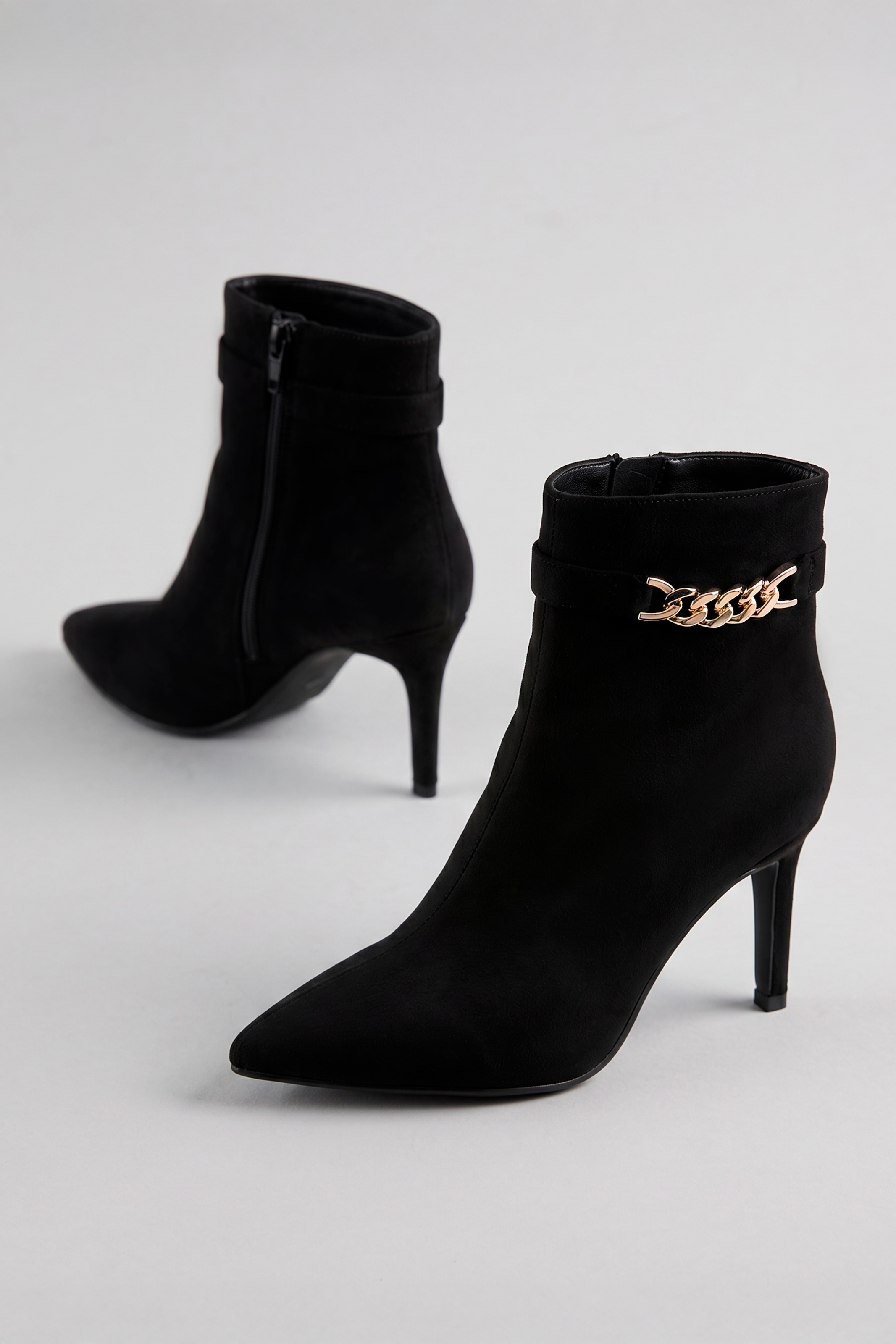 Aniston SHOES Stiefelette  Ankle Boots mit goldener Zierkette - NEUE KOLLEKTION
