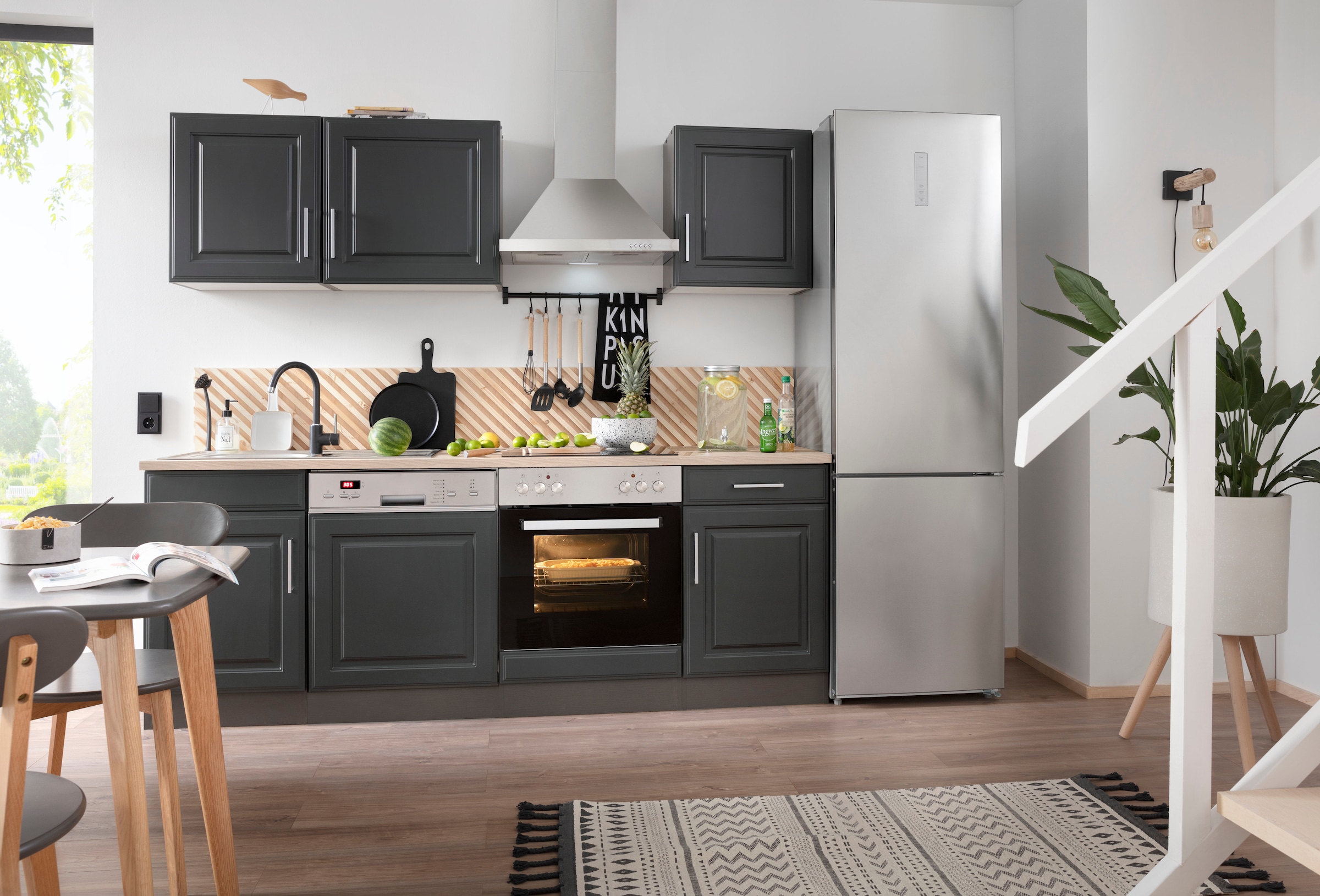 HELD MÖBEL Küchenzeile »Stockholm«, Breite 220 cm, mit hochwertigen MDF Fronten im Landhaus-Stil
