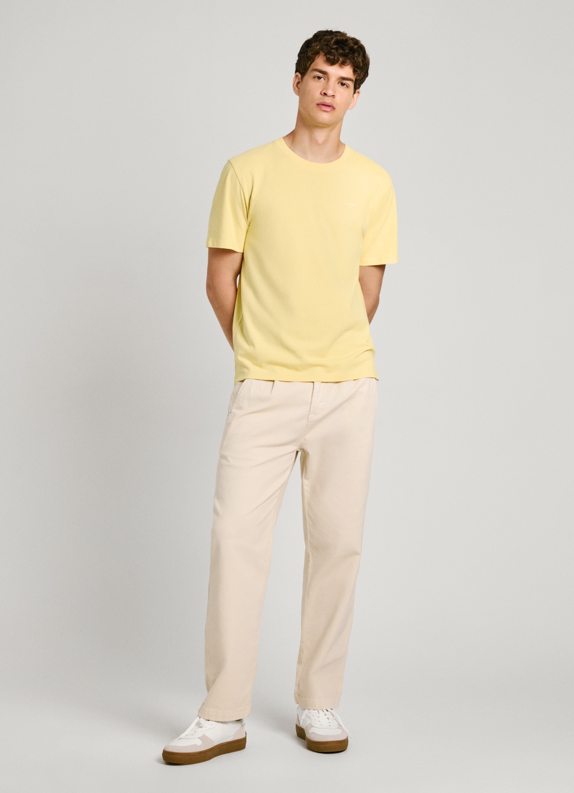 Pepe Jeans T-Shirt »CONNOR« mit gesticktem Logo auf der Brust