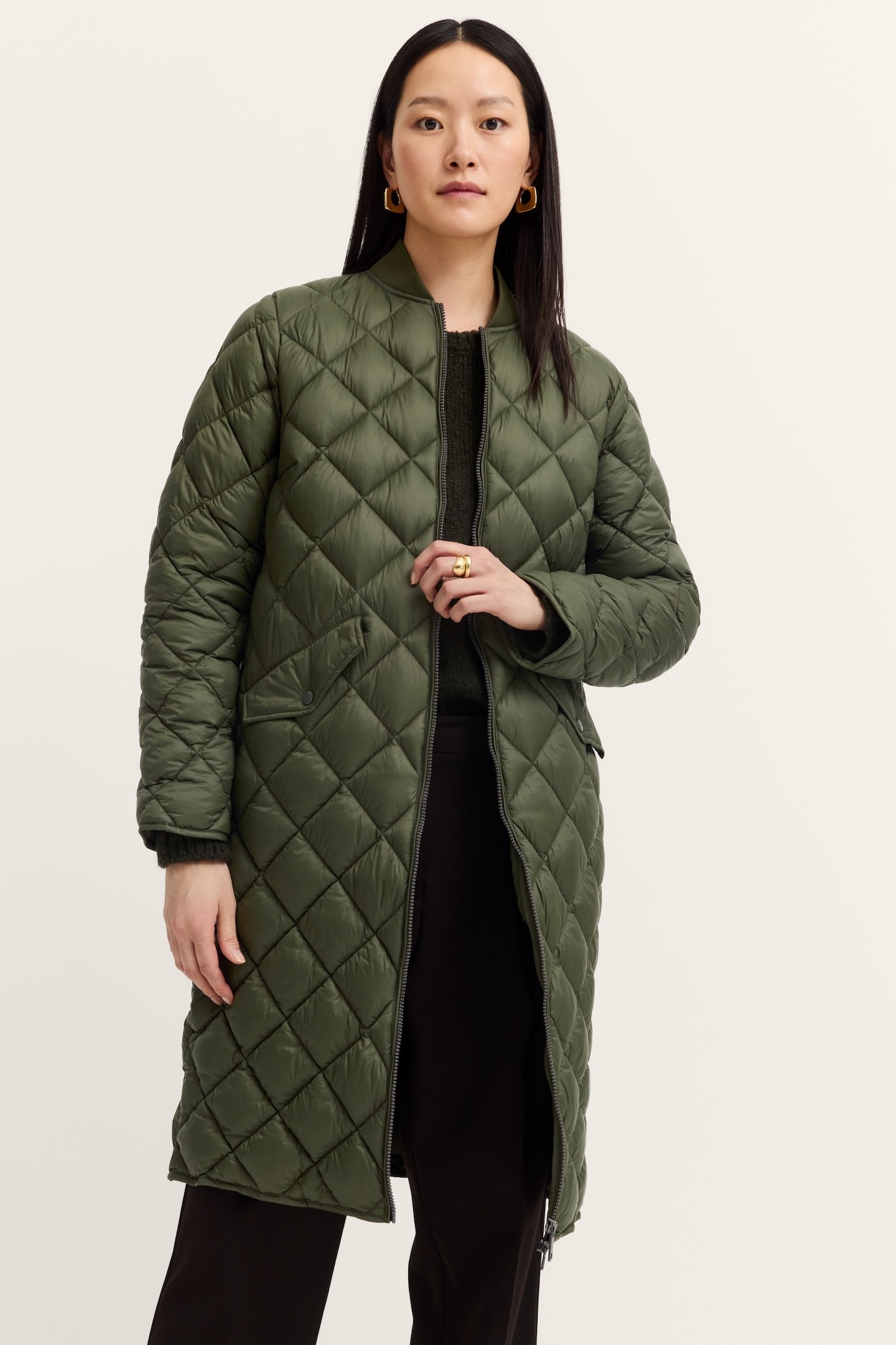 BUGATTI Kurzmantel »Airseries« mit Rautensteppung & Collegekragen 150-moos 46 46 Airseries - ultraleicht & bequem