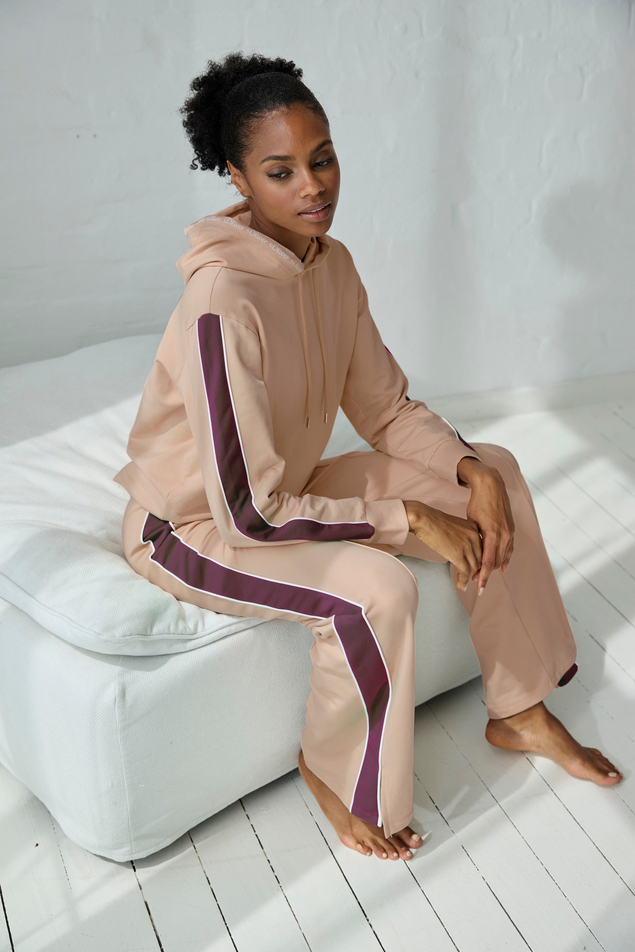 s.Oliver Hoodie, mit Kontrast Einsätzen, Loungewear