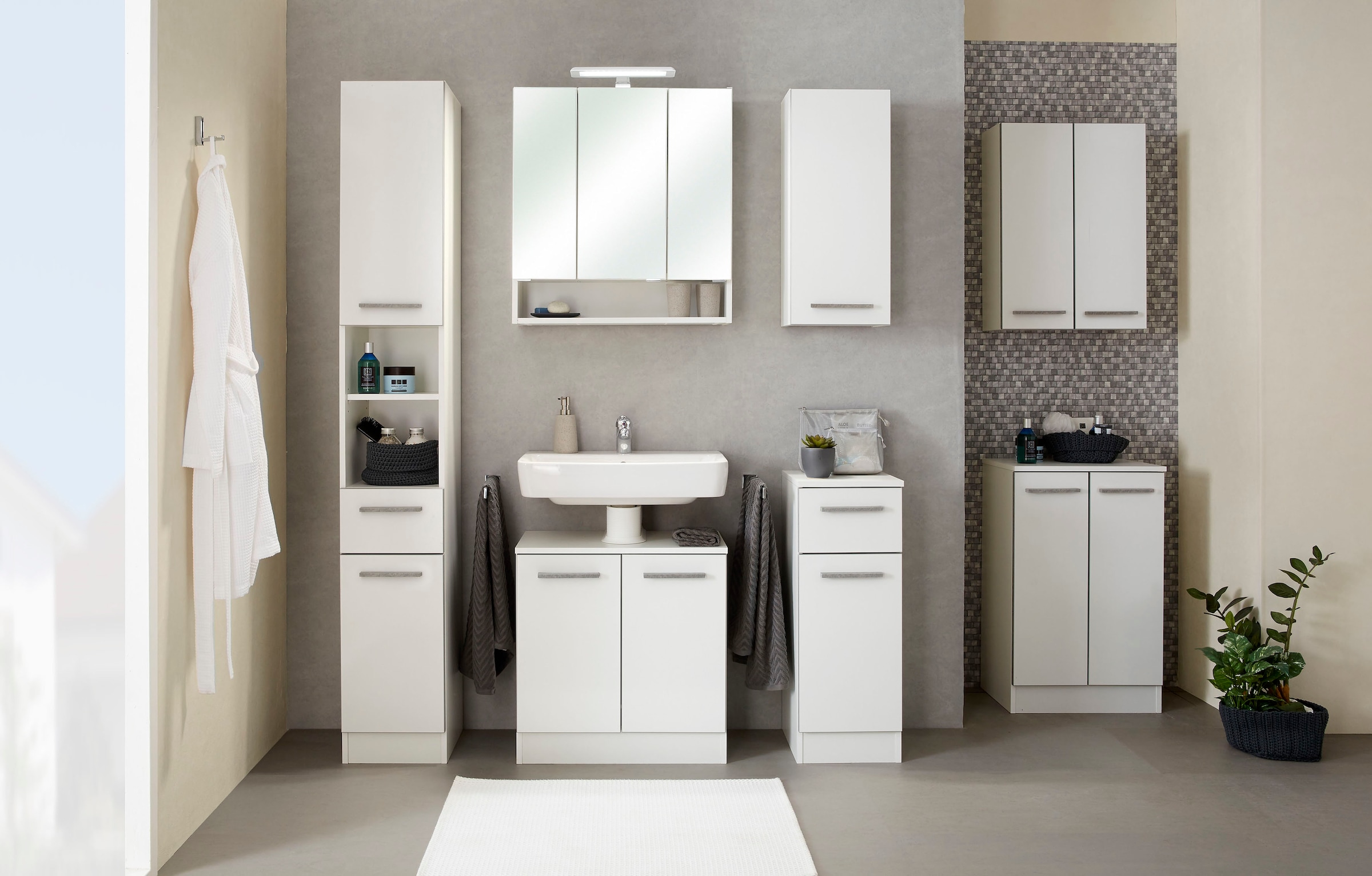 Saphir Hängeschrank »Quickset 953 Wand-Badschrank 30 cm breit mit 1 Tür und 2 Einlegeböden«, Badezimmer-Hängeschrank in Weiß Glanz mit Griffen in Betonoptik