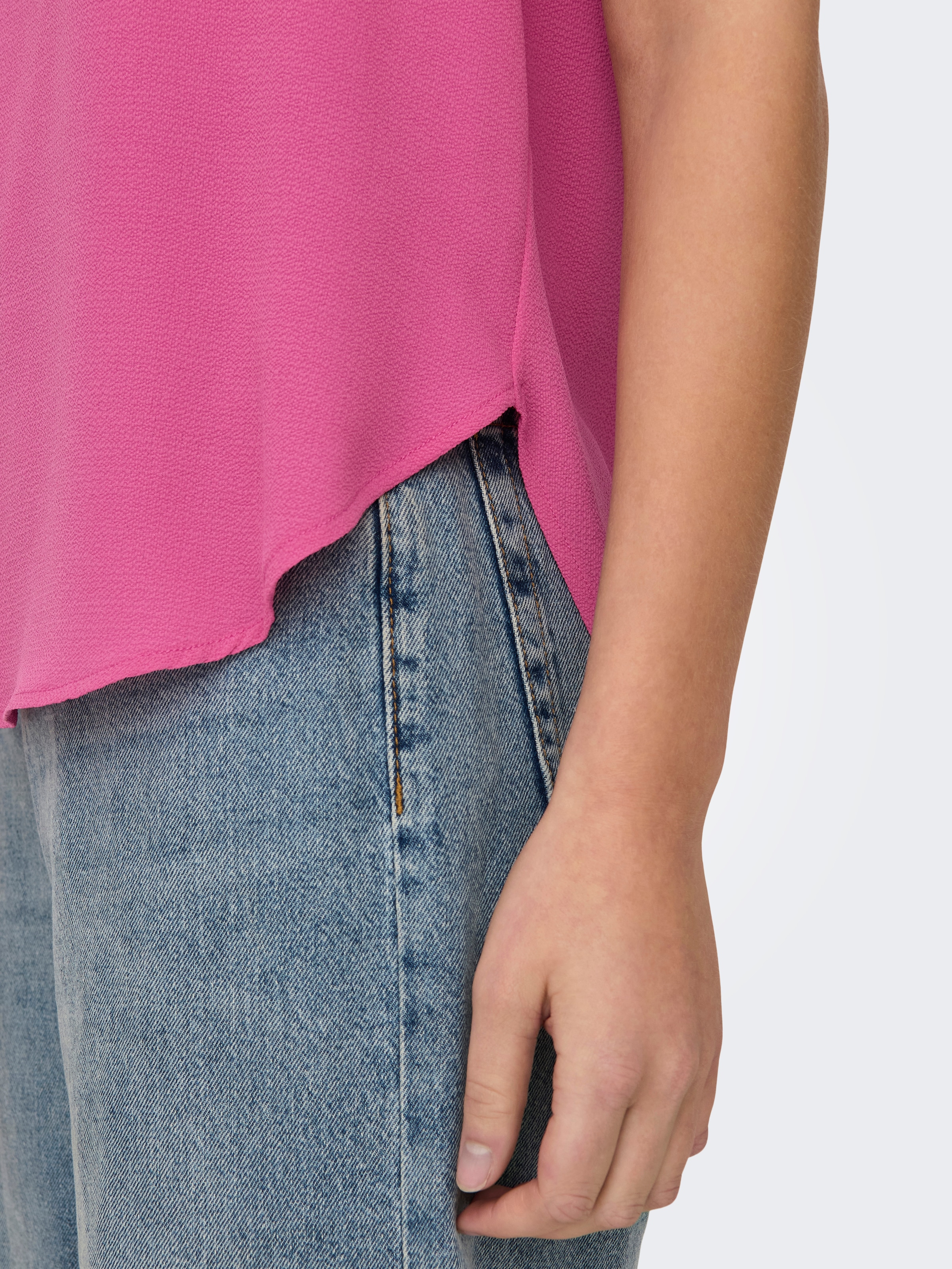 ONLY Kurzarmbluse »ONLVIC – feminines Blusenshirt in lockerer Form« Materialmix, regular fit