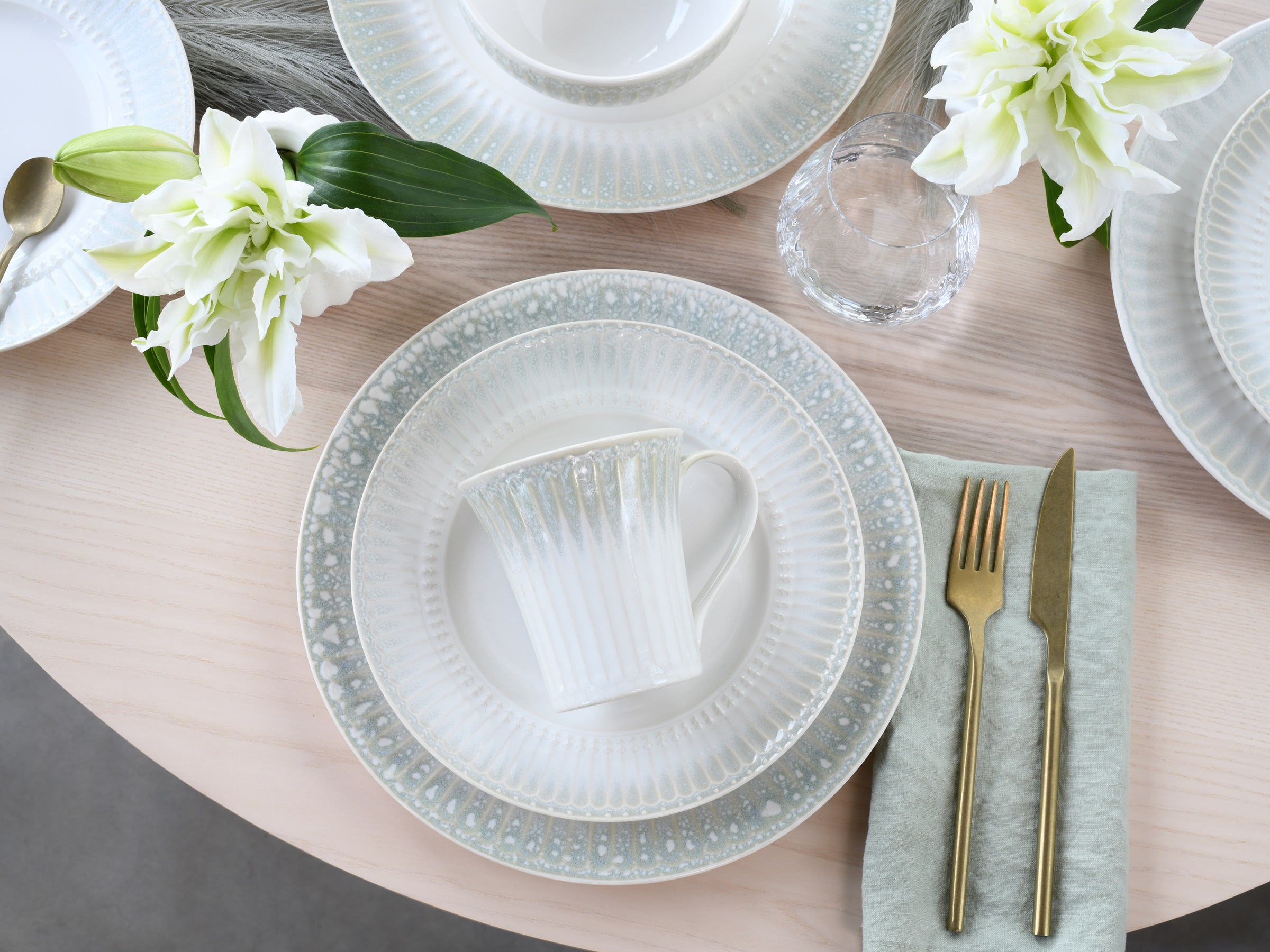 CreaTable Kombiservice »Celadon, Service 16-tlg.« Elegantes Stabrelief, Farbverlauf