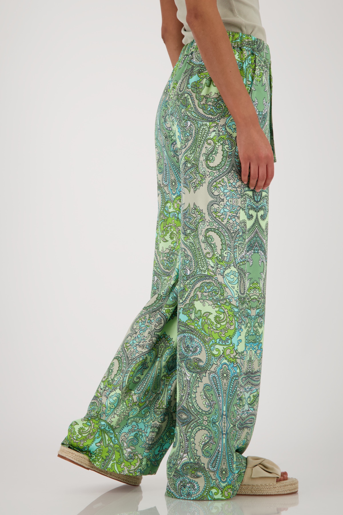 Monari Stoffhose »Hose Paisleydruck 76cm«, Mit ausgestelltem Bein
