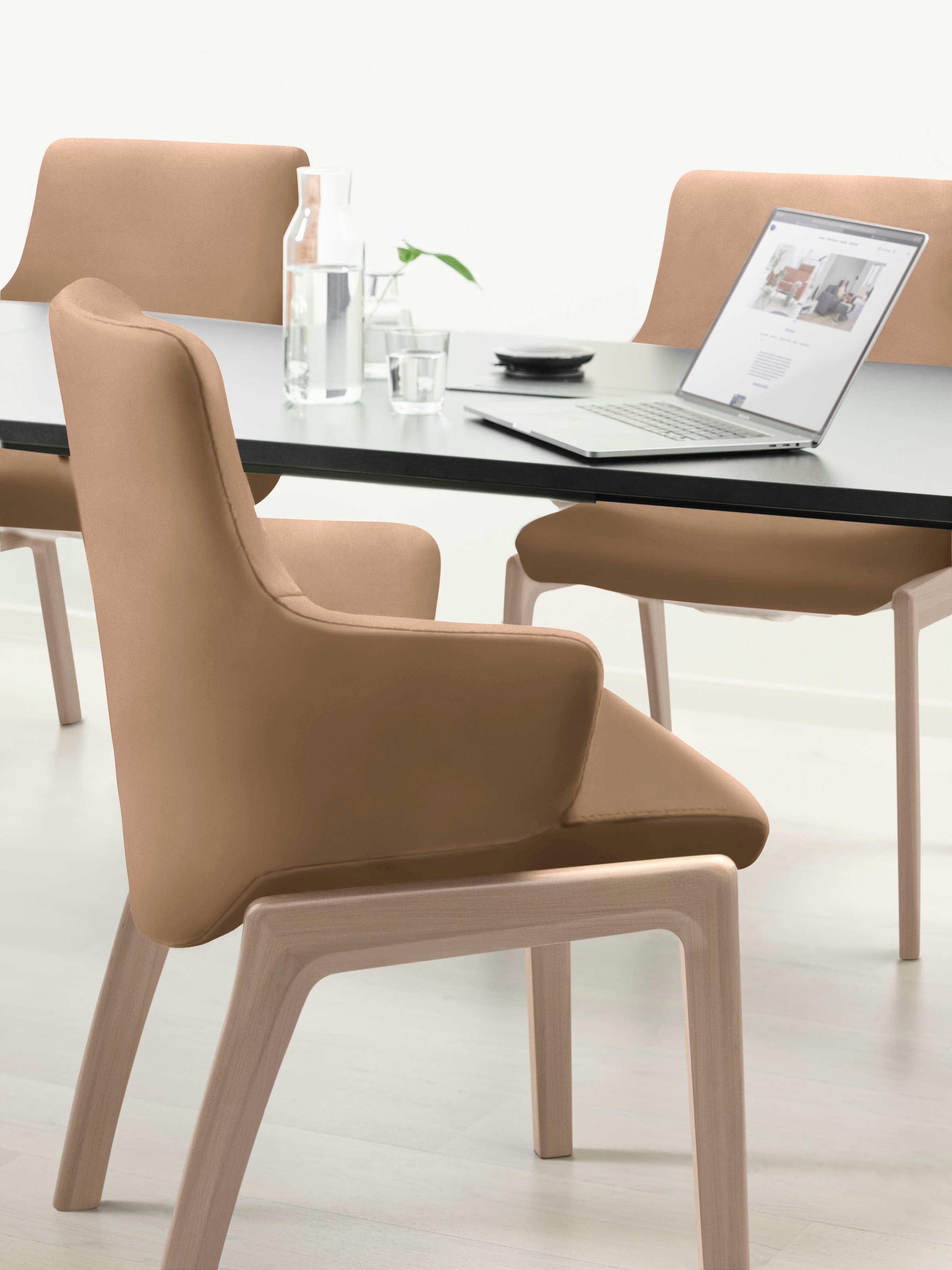 Stressless® Polsterstuhl »Laurel«, Leder BATICK, Low Back mit Armlehne, Größe L, mit abgerundeten Beinen in Walnuss