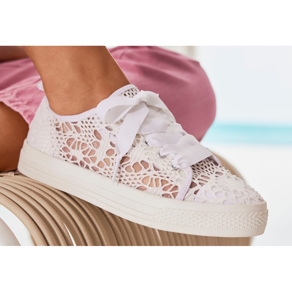 LASCANA Sneaker, Schnürhalbschuhe, Freizeitschuhe, Spitze, leichte Plateausohle