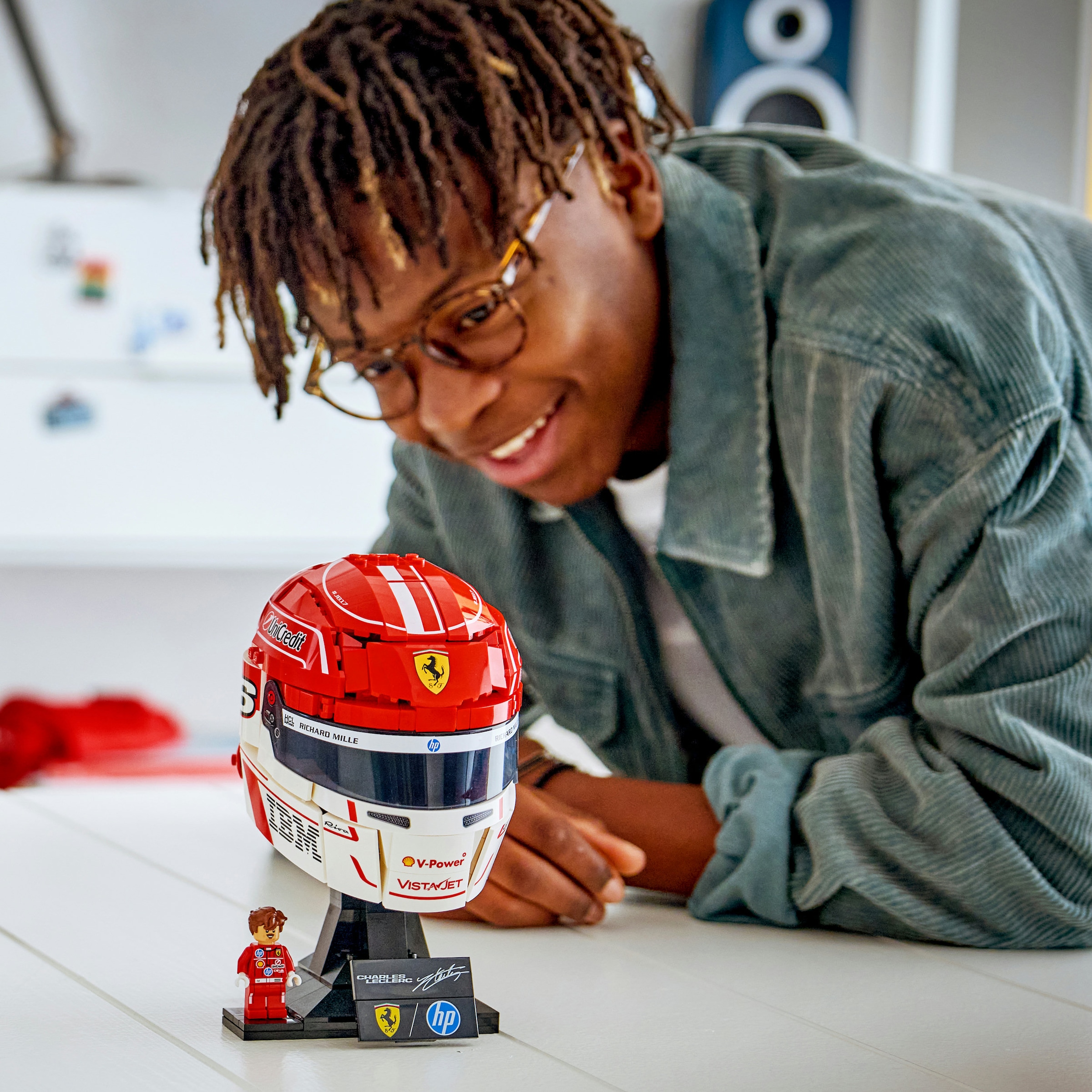 LEGO® Konstruktionsspielsteine »Scuderia Ferrari HP Charles Leclerc Helm (43014)« LEGO Editions Formula 1