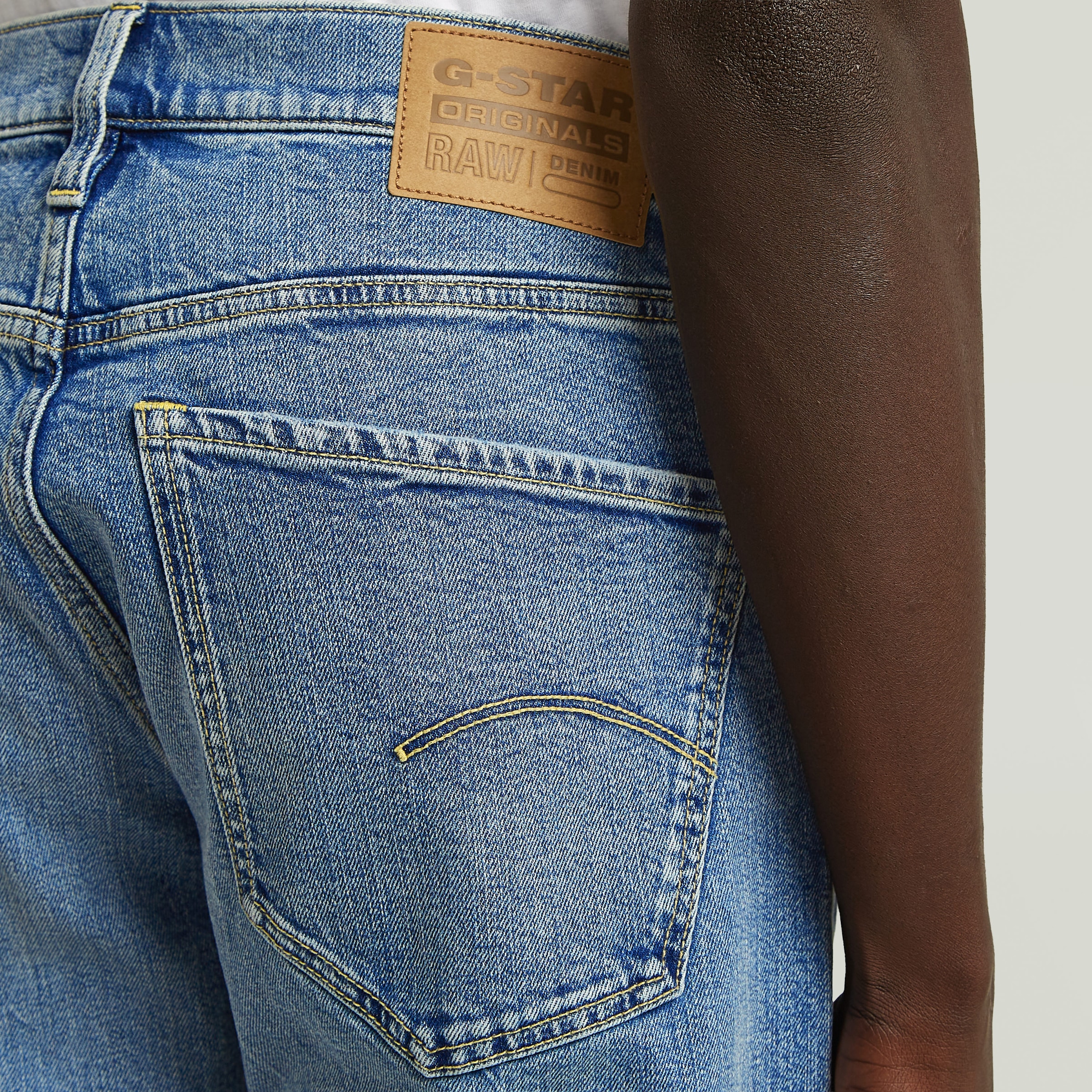 G-STAR Straight-Jeans »Mosa Straight«, mit hellen Nähten