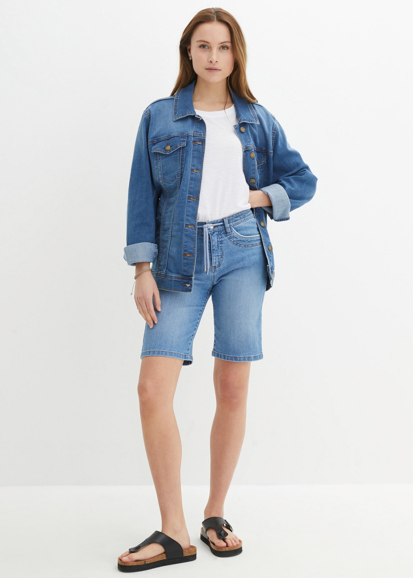 bonprix Bermudas  schmale Passform, elastisches Material, mit Bindeband