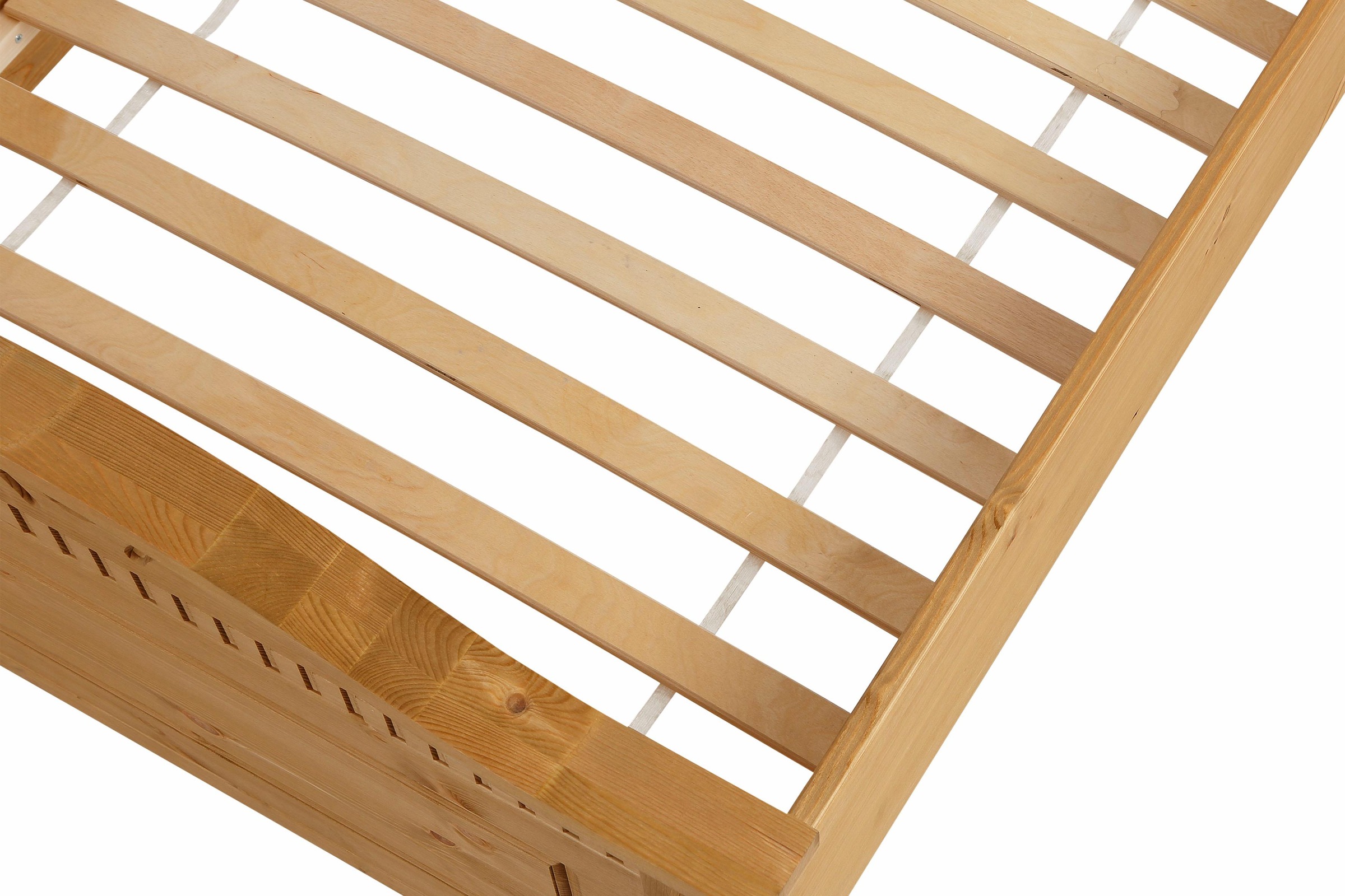 Home affaire Massivholzbett »Graz, hohe Belastbarkeit, klassischer Landhausstil, FSC® zertifiziert«, (Breite/Belastbarkeit 180cm/220 KG, 90cm/=120KG), mit dekorativen Fräsungen, inklusive Lattenrost