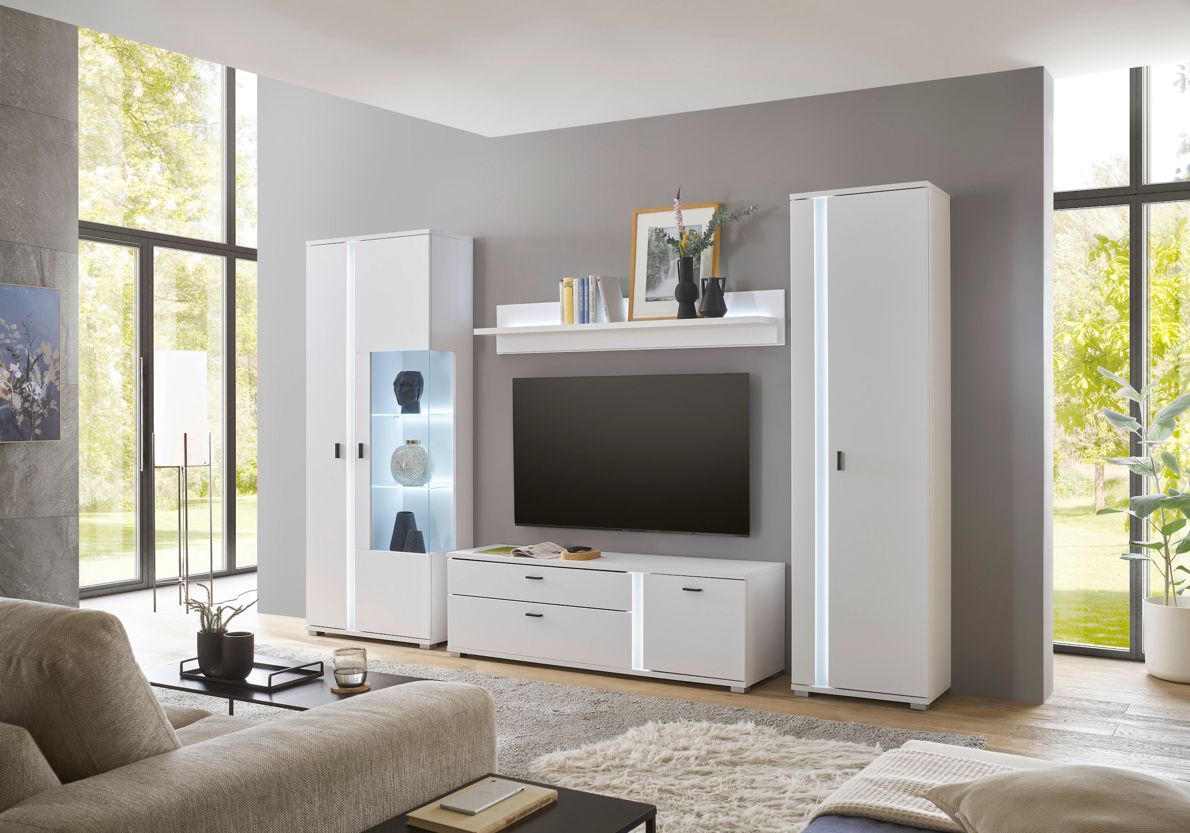 INOSIGN Wohnwand »LONG ISLAND«, (Set, 4 St.), in moderner Trendfarbe,inklusive senkrechter Beleuchtung,Breite 305 cm