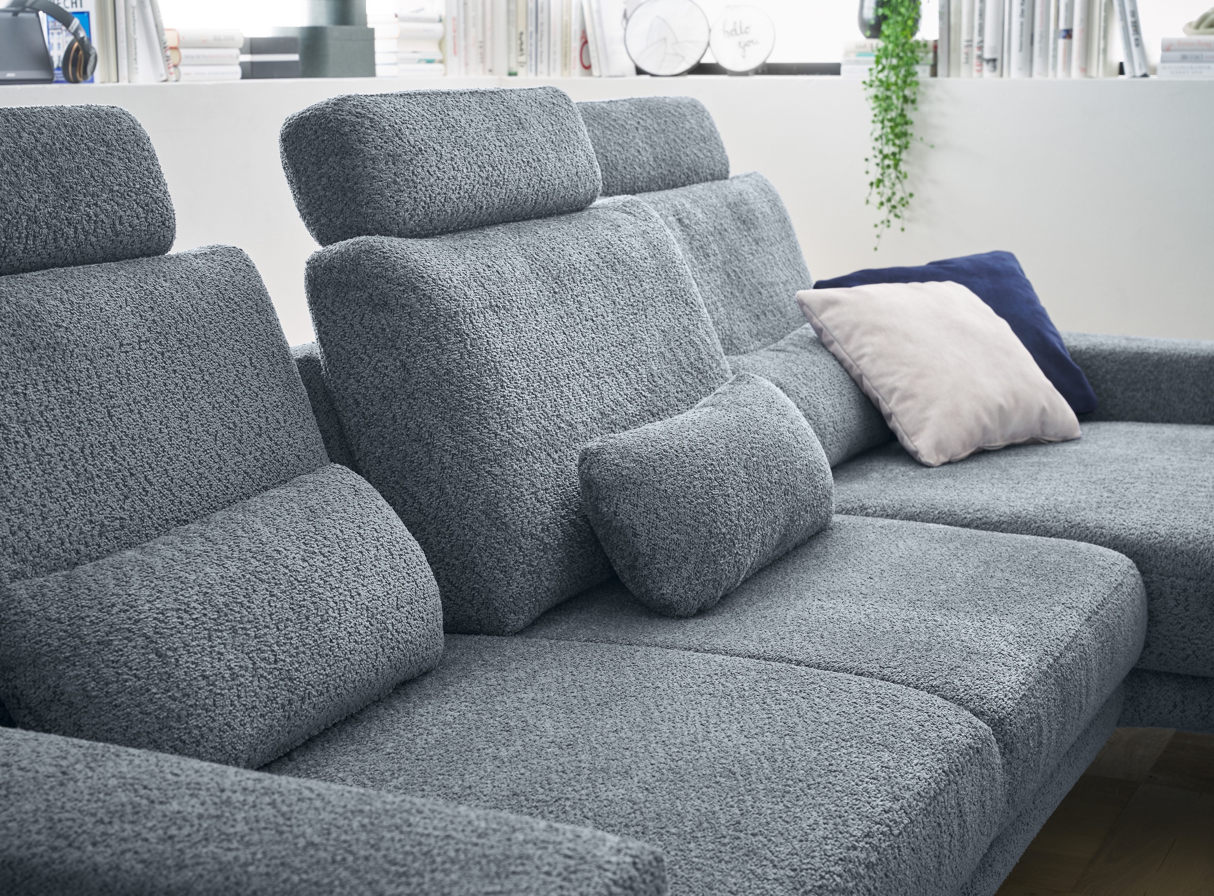 set one by Musterring Ecksofa »SO 3600, inkl motor. Sitztiefenverstellung, Kopfstützen, Nierenkissen«, Sitzhöhe 44 cm, Kaltschaum, Breite 293 x Tiefe 180 cm, Kama blue