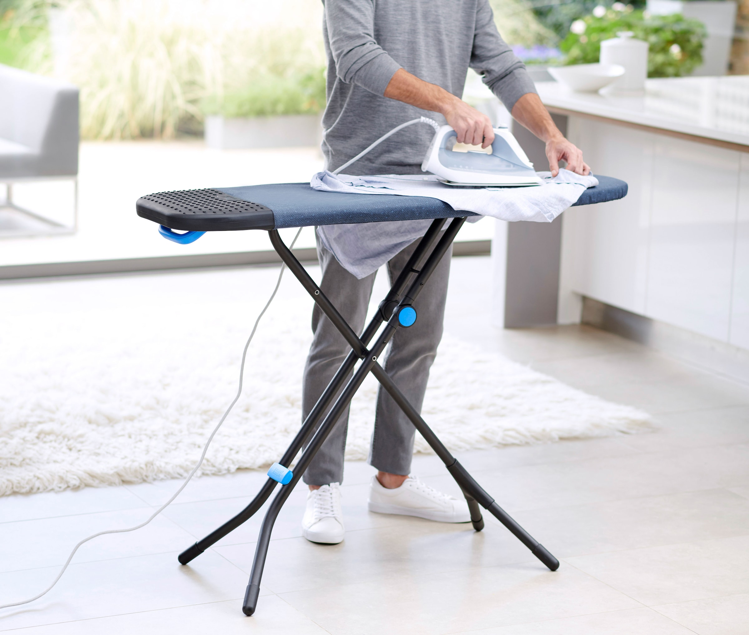 Joseph Joseph Bügelbrett »Glide™ Plus«, Bügelfläche 108 cmx38 cm, DripShield™ Technologie & hitzebeständiger Silikon-Bügeleisenauflage