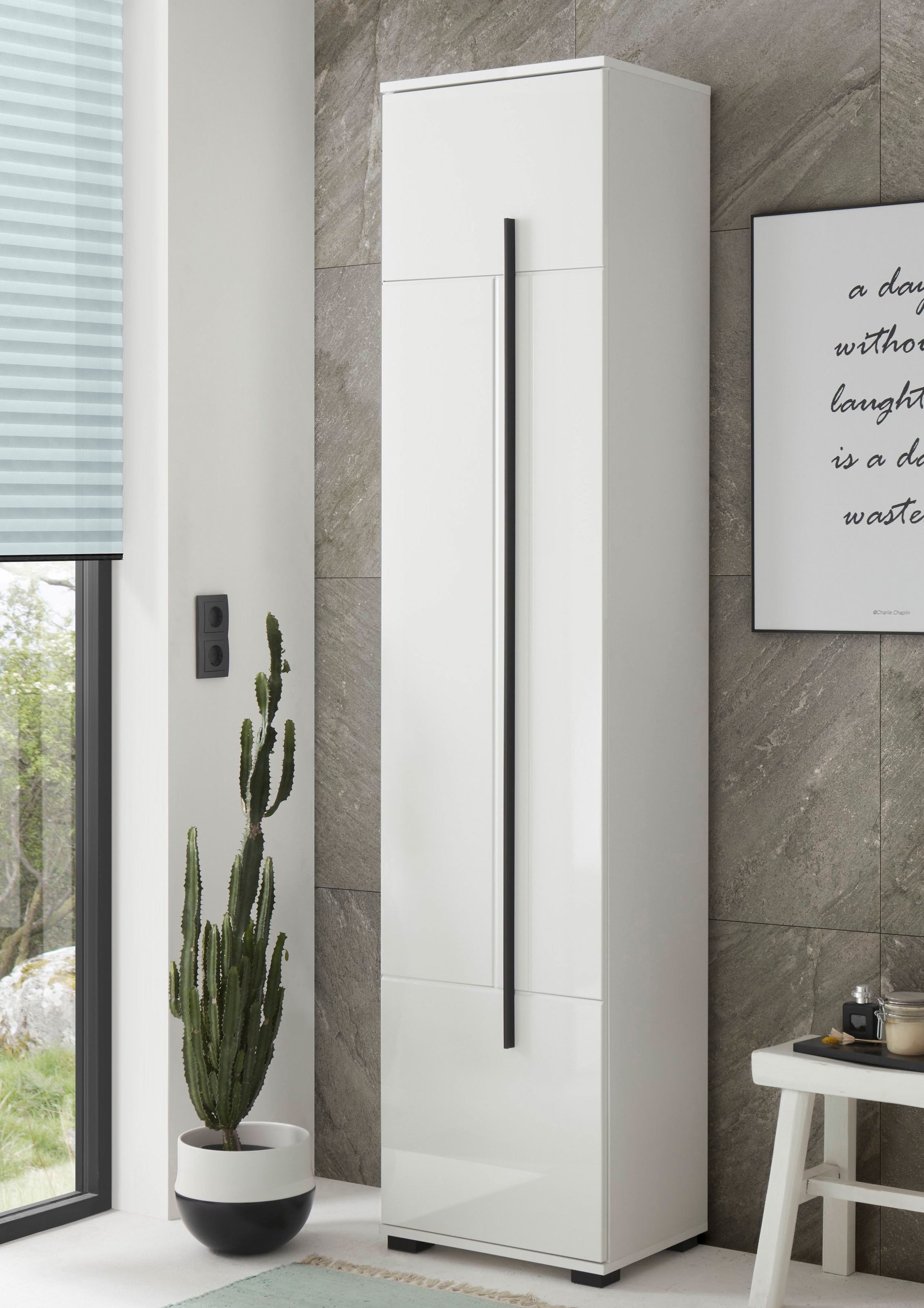 INOSIGN Hochschrank »Cantara, Badschrank in Hochglanz Weiß, Hochschrank im modernen Design«, mit schwarzen Griffen, ausreichend Stauraum