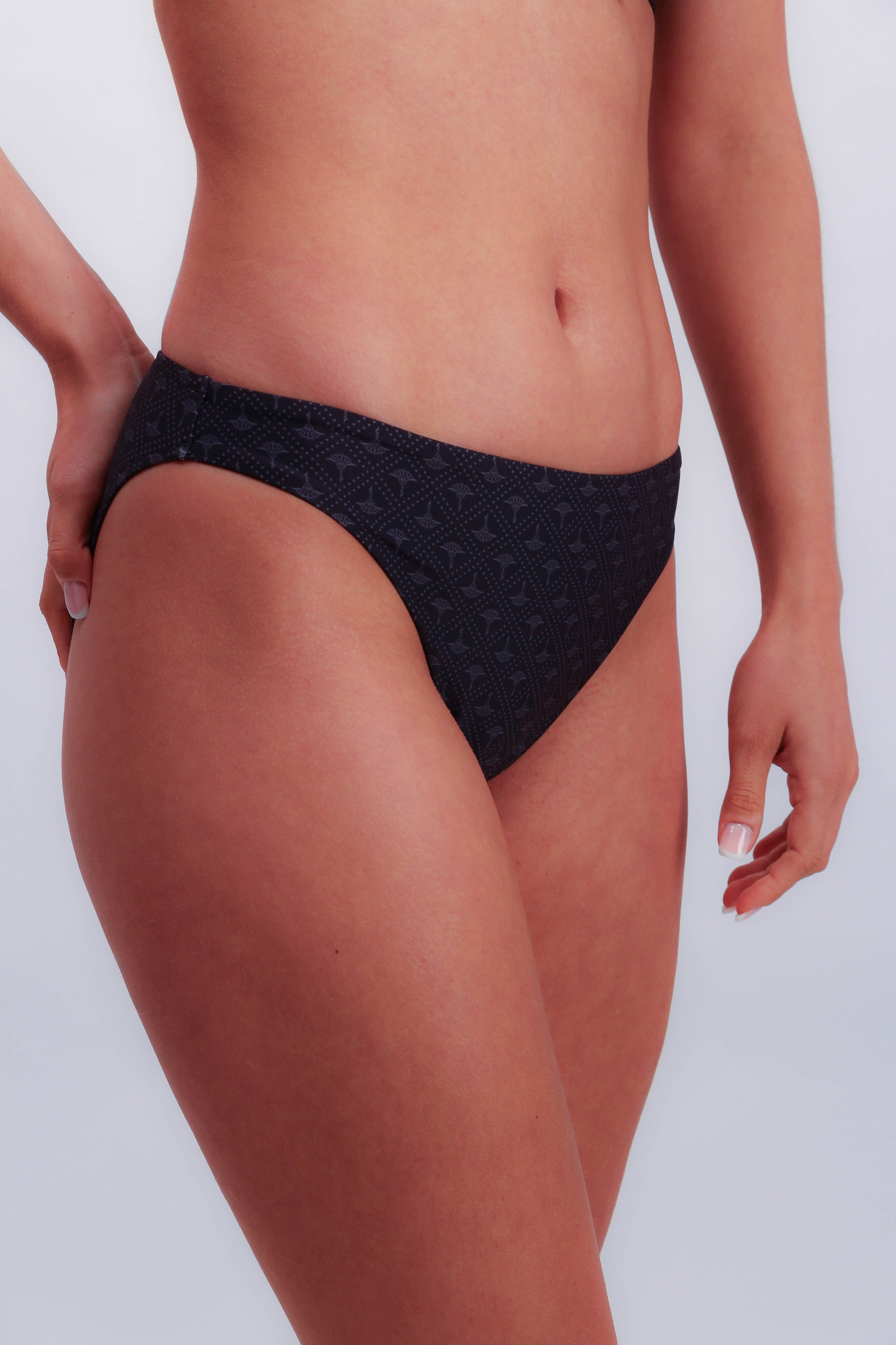 JOOP! Bikini-Hose »Diamond Cornflower«, mit diskretem Logo-Muster
