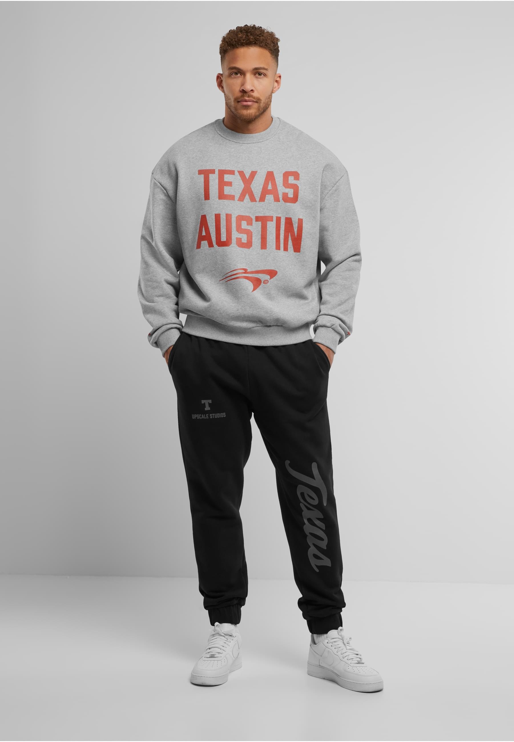 Upscale by Mister Tee Rundhalspullover »Upscale by Mister Tee Texas Longhorns Austin Oversize Crewneck« 1 Stk. tlg.
