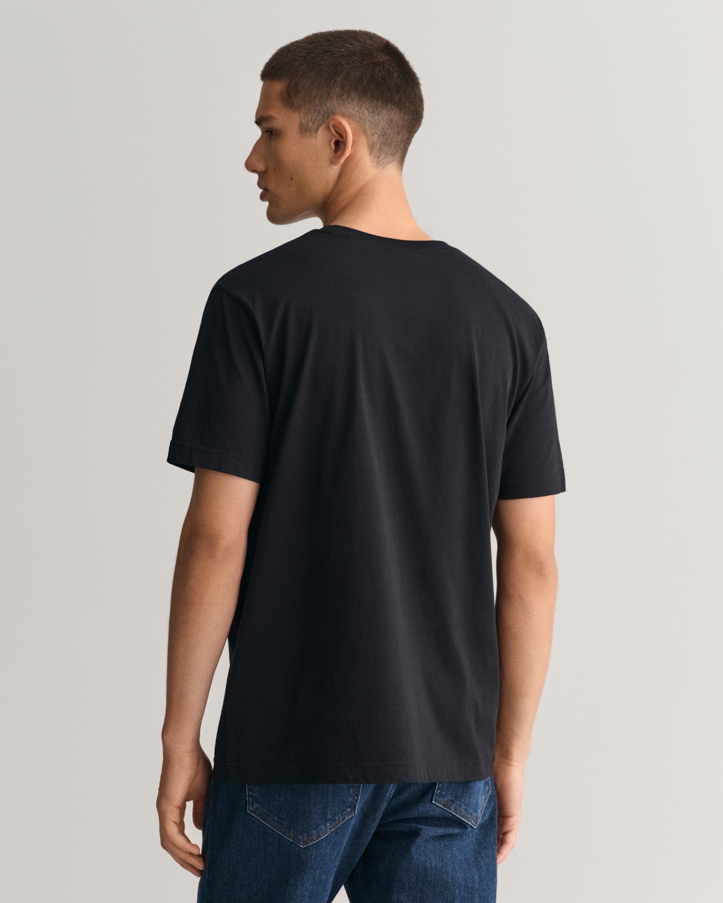 Gant T-Shirt »REG ARCHIVE SHIELD SS T-SHIRT« mit Logodruck auf der Brust
