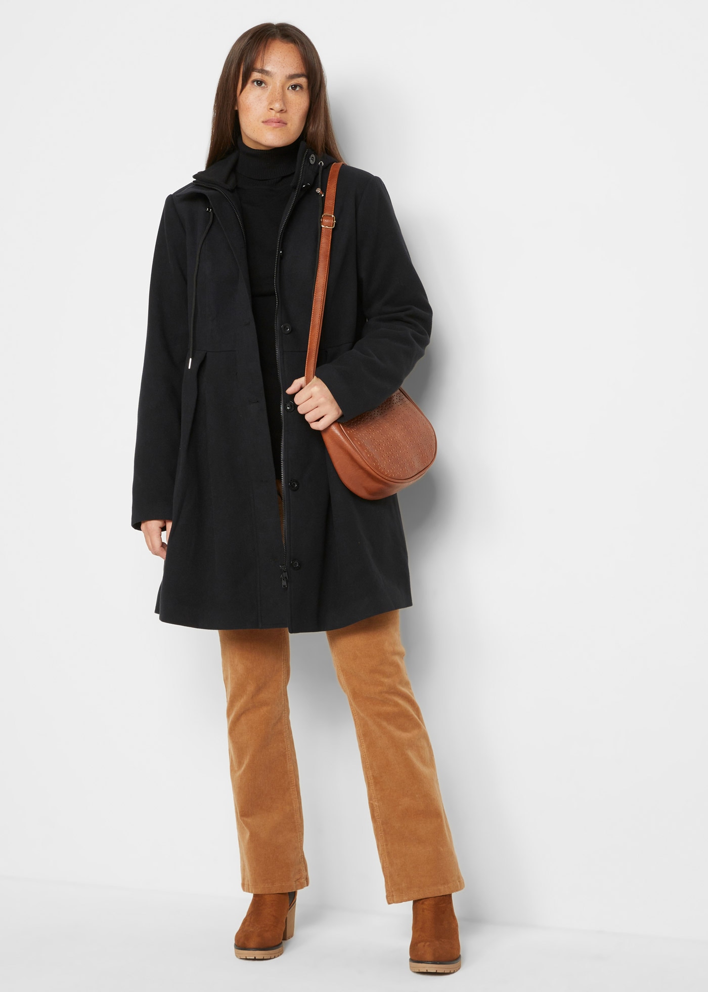 bonprix Wintermantel »Mantel mit Kapuze und Bundfalten, A-Linie« aus Polyester, Viskose und Elasthan, mit Polyesterfutter