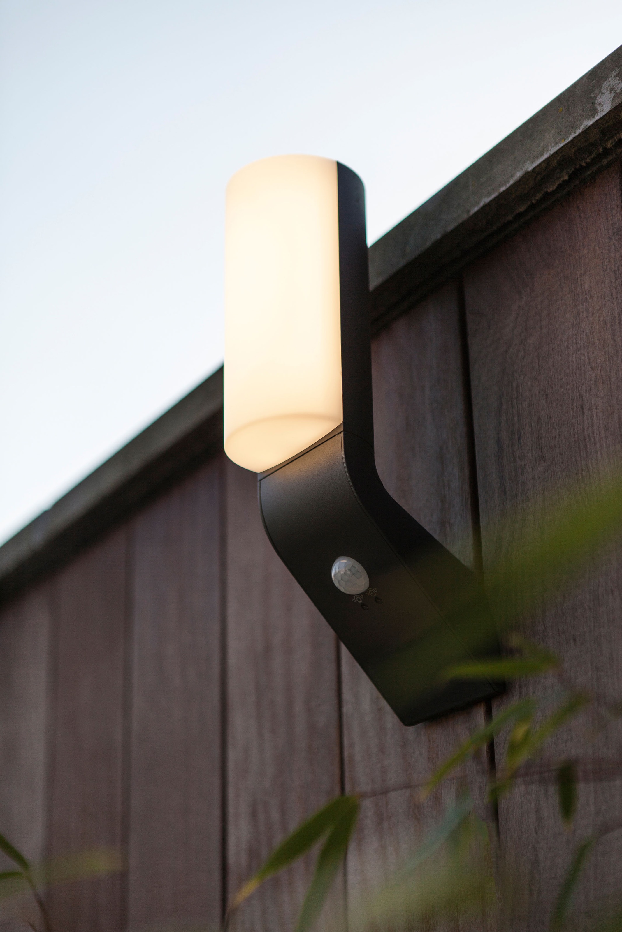 LUTEC LED Außen-Wandleuchte »BATI«, Leuchtmittel LED-Modul | LED fest integriert, Bewegungsmelder