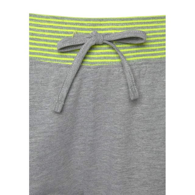 Vivance Dreams Pyjama, (2 tlg.), mit dekorativen Flatlock-Nähten in  Neonfarben online bestellen