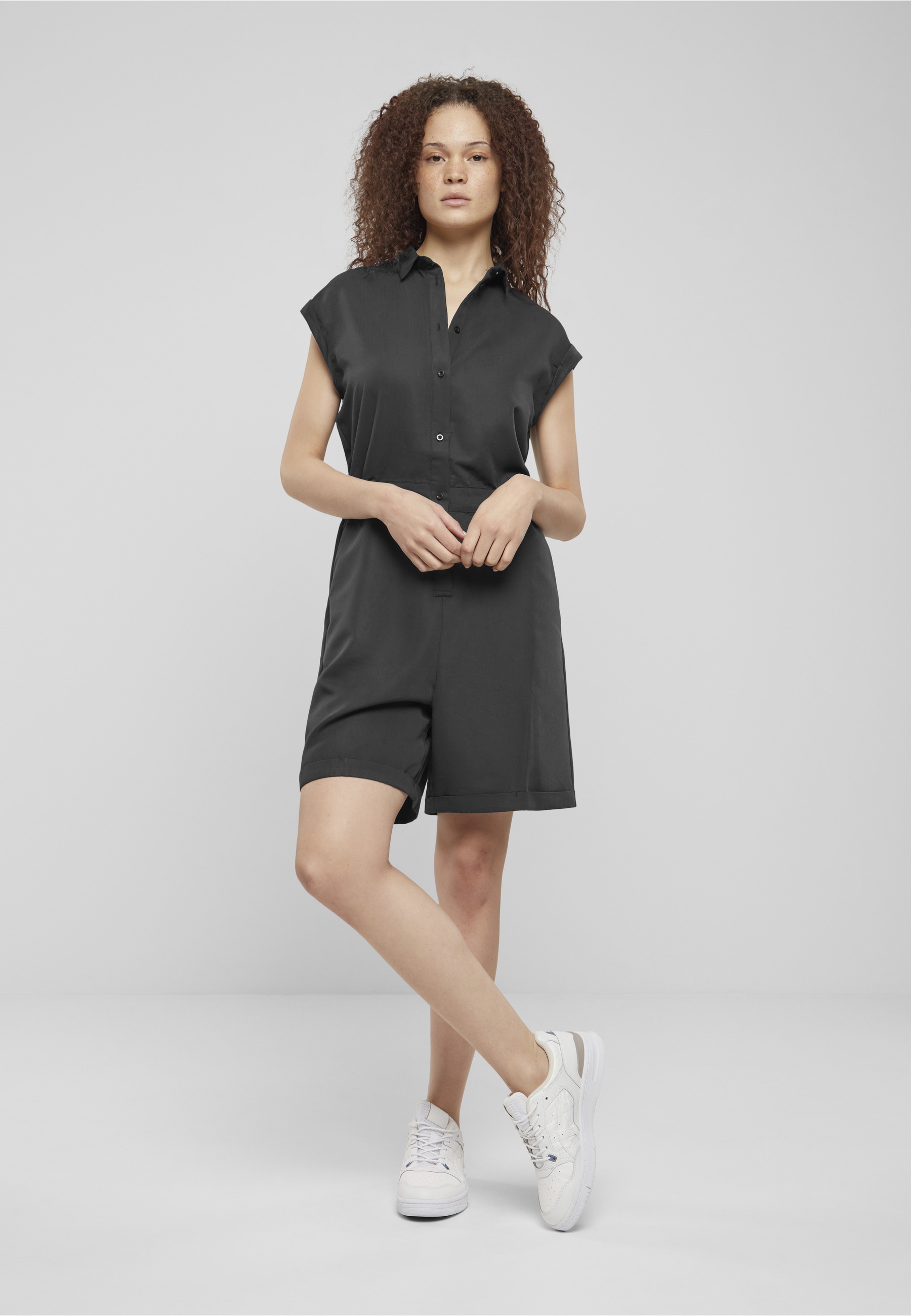 URBAN CLASSICS Jumpsuit »Urban Classics Damen Ladies Viscose Twill Jumpsuit« 1 Stk.
