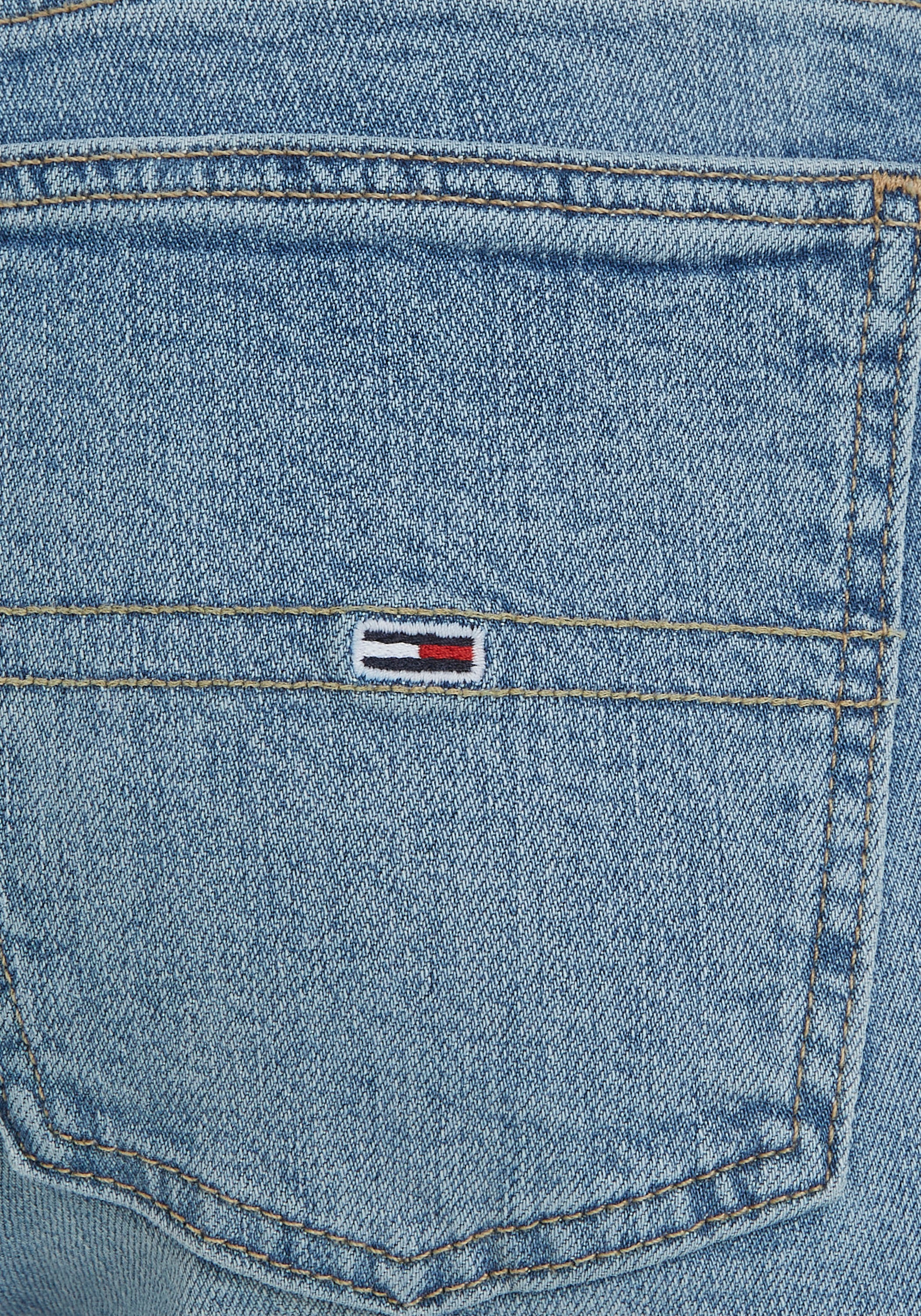 Tommy Jeans Bequeme Jeans »Sophie Low Wais Flare Wide«, mit Ledermarkenlabel