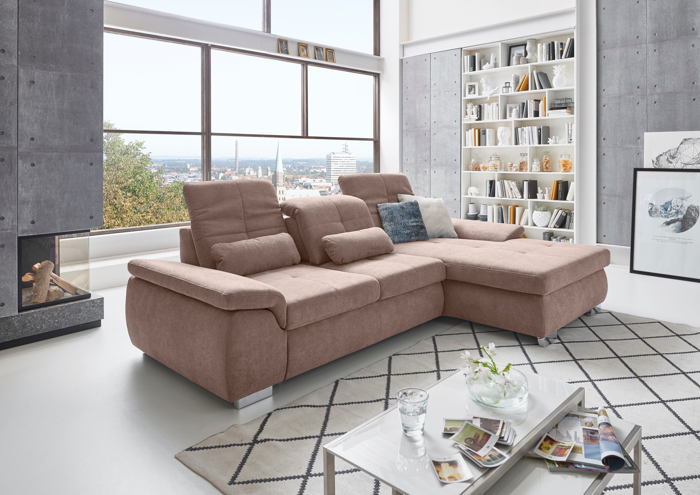 Die PlanBar Ecksofa »MP-IN16037 L-Form mit Federkern-Polsterung«, mit Sitztiefenverstellung & Zierkissen